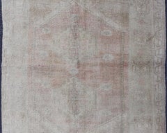 Türkischer Oushak-Teppich im Vintage-Stil in Grau und Rosa  4'8 x 7'3