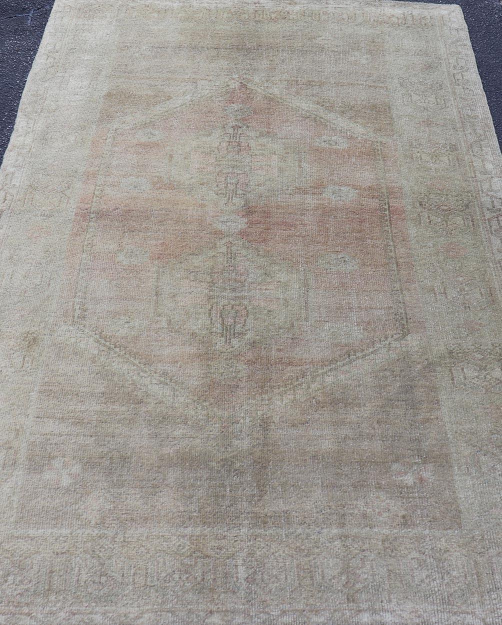 Vintage Turkish Oushak Rug in Gray and Pink  4'8 x 7'3 For Sale 1