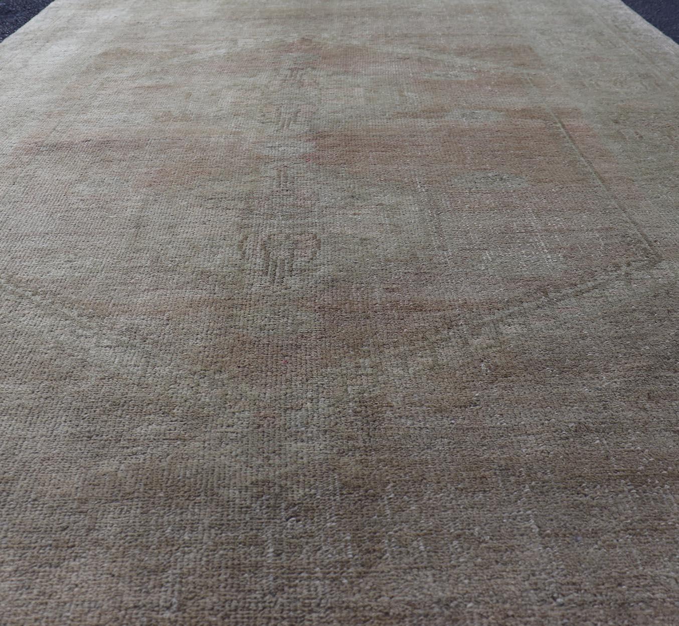 Vintage Turkish Oushak Rug in Gray and Pink  4'8 x 7'3 For Sale 2