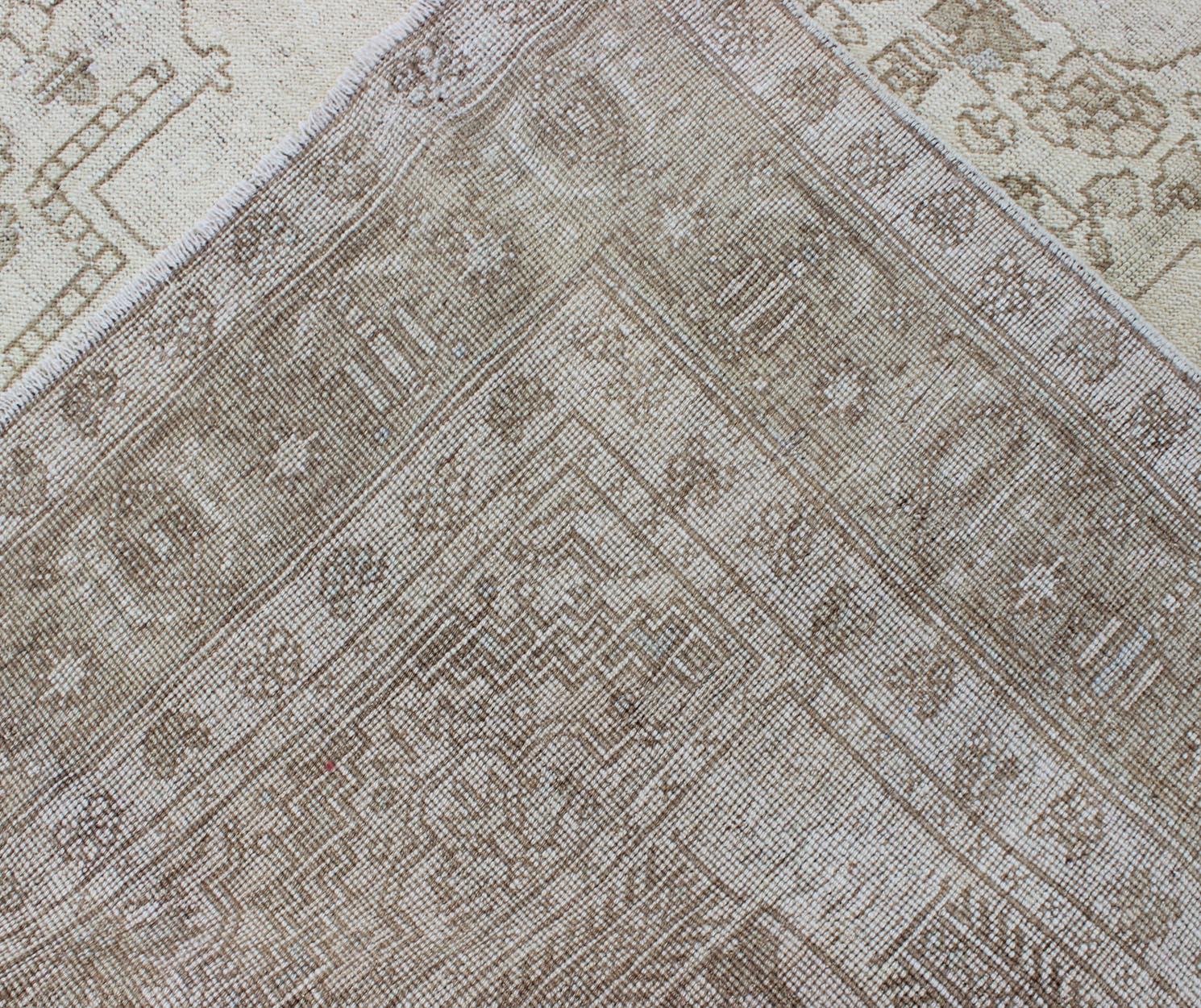 Vintage Turkish Oushak Rug in Ivory Soft Green L. Brown   5'11 x 9'4 In Good Condition For Sale In Atlanta, GA