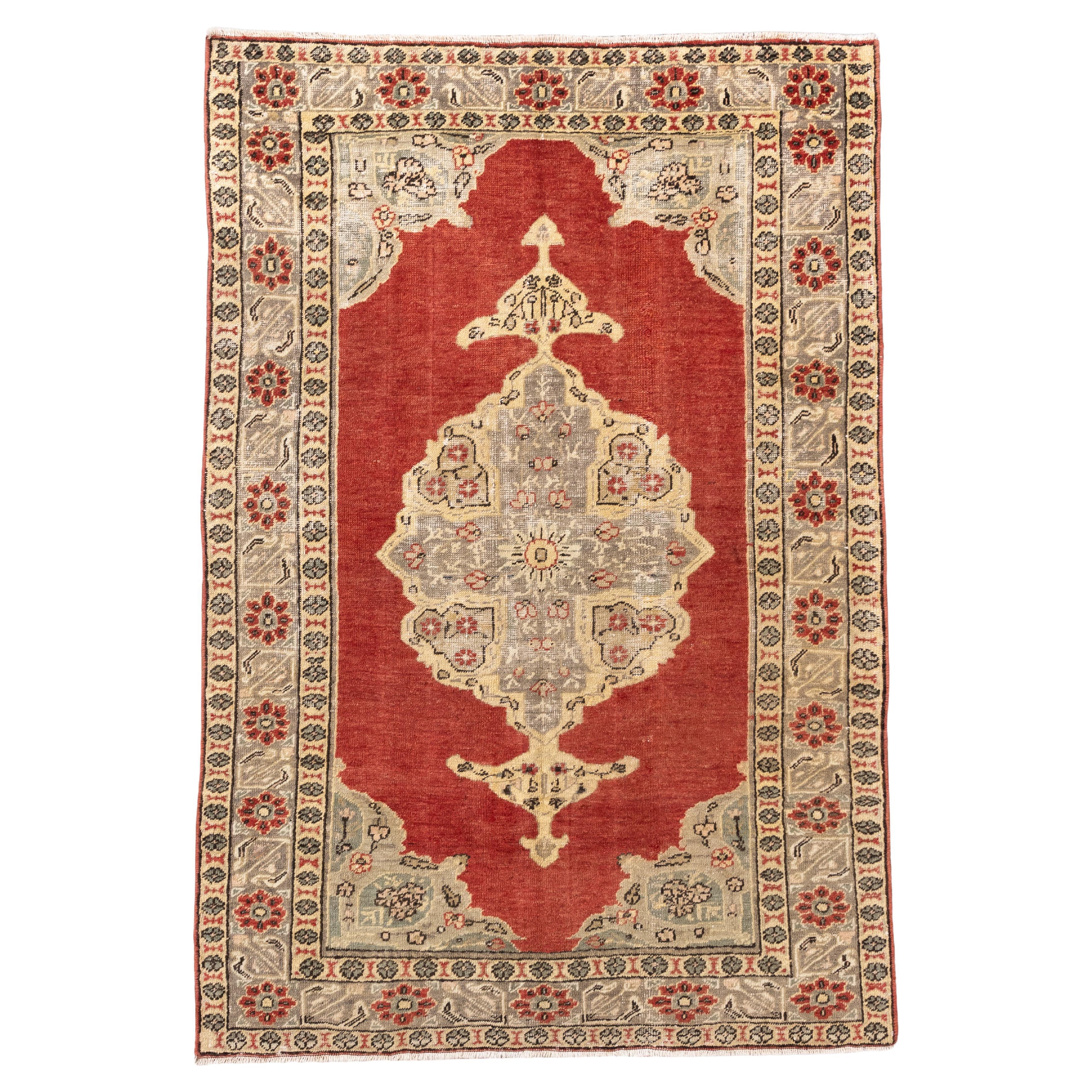 Tappeto Oushak turco d'epoca in rosso e celeste in vendita