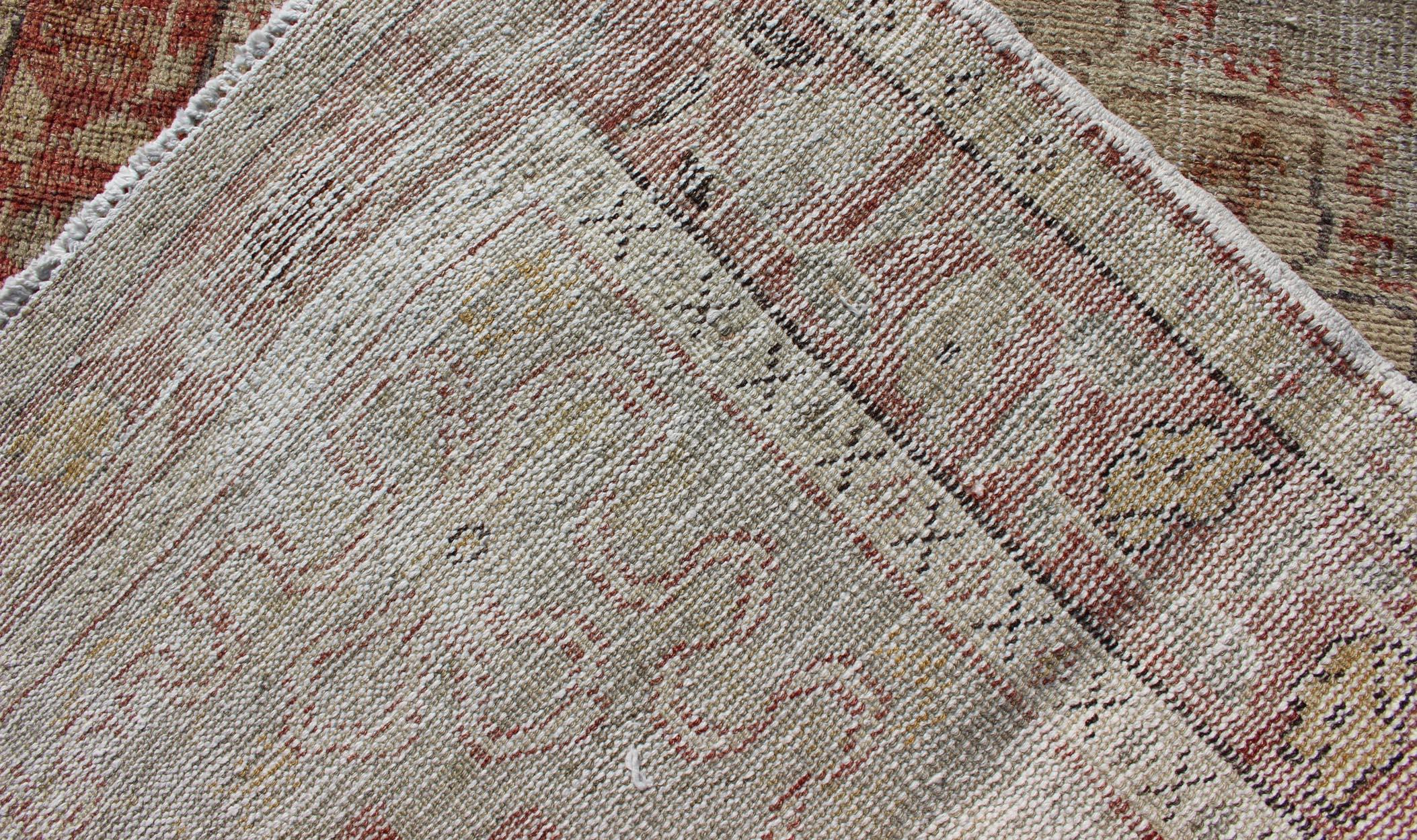 Tappeto Oushak turco vintage in morbido azzurro e ruggine sbiadita 2'11 x 5'11 in vendita 3