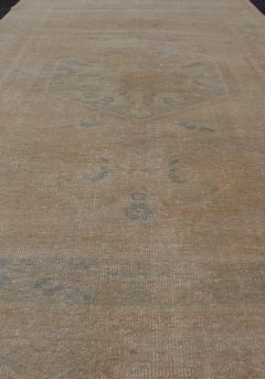 Tapis Oushak turc vintage aux tons pastel et au motif géométrique 3'5 x 6'8