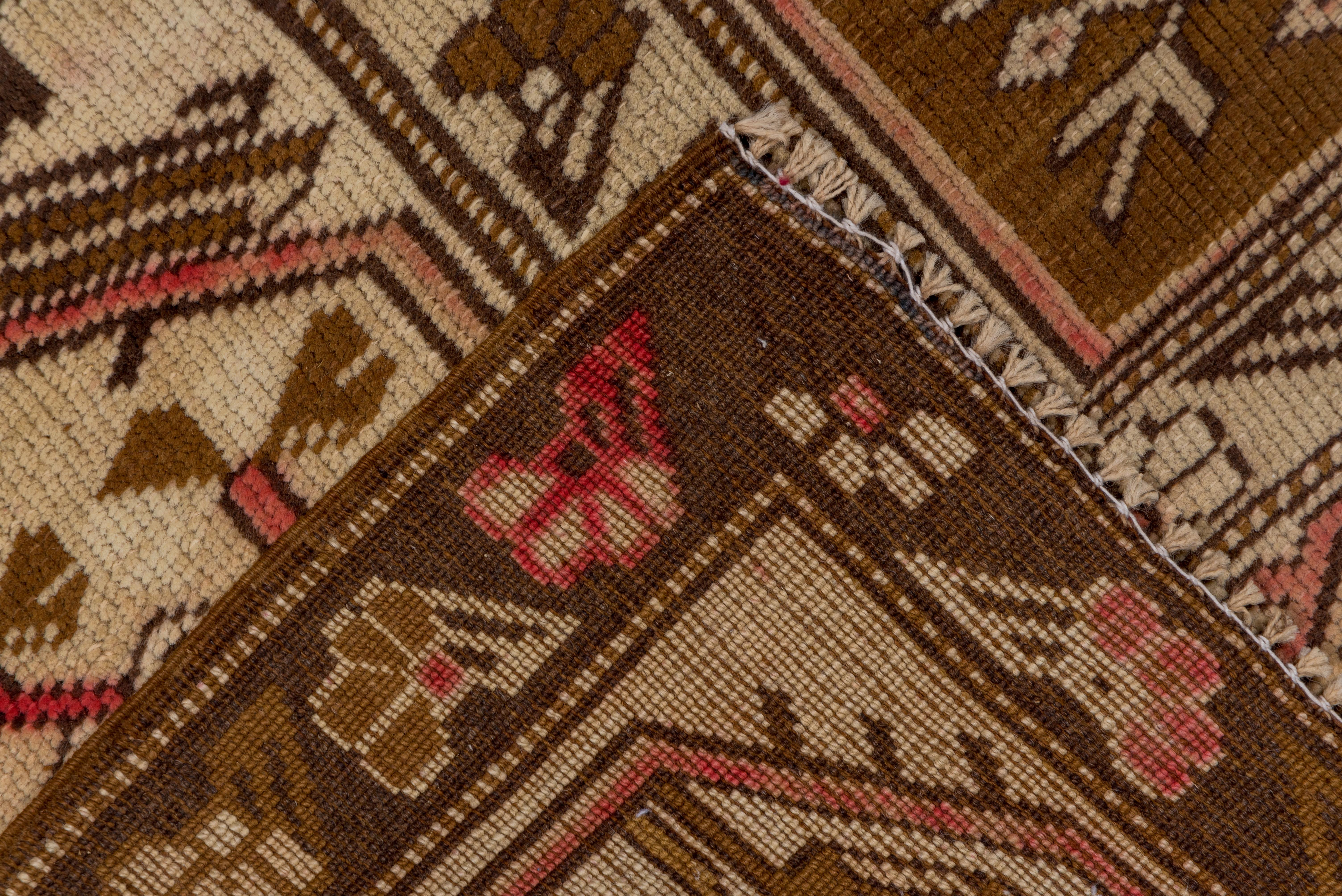 Türkischer Oushak-Teppich im Vintage-Stil, neutrale und kamelfarbene Töne, rote Akzente, ca. 1940er Jahre im Angebot 1