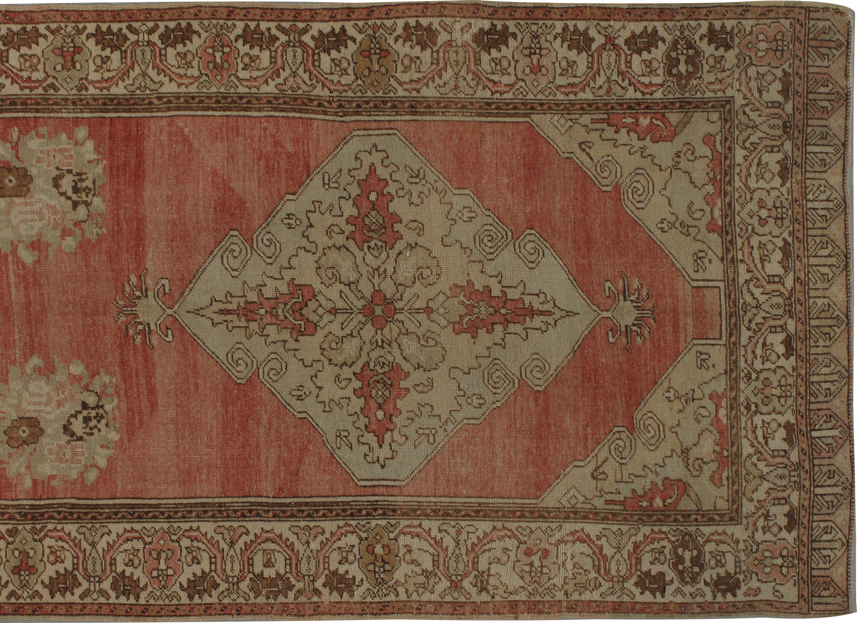 Türkischer Oushak-Teppich-Läufer im Vintage-Stil 3'5 x 12'9 (20. Jahrhundert) im Angebot