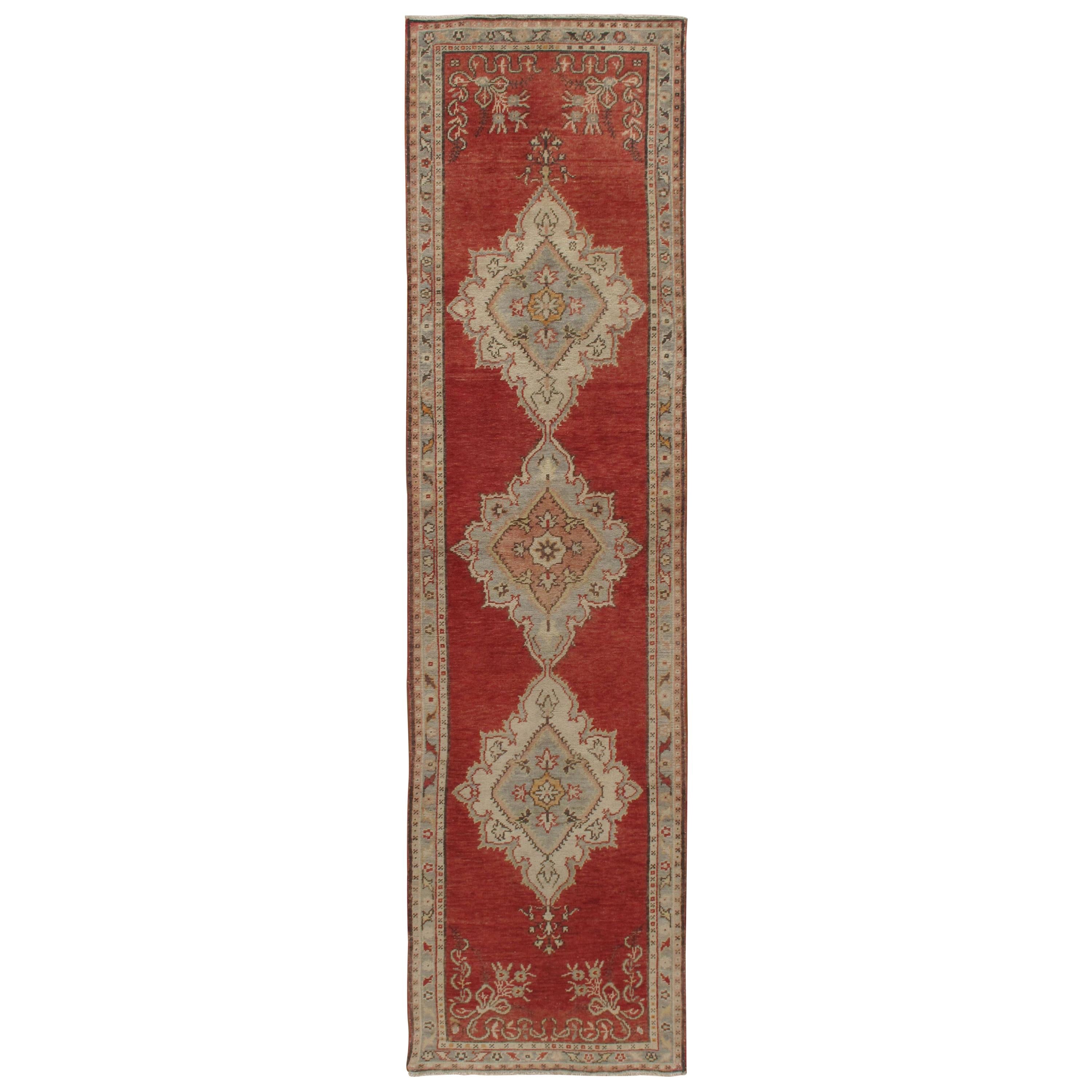 Vintage Turkish Oushak Rug Runner, circa 1940, 2'9 x 10'9 For Sale at