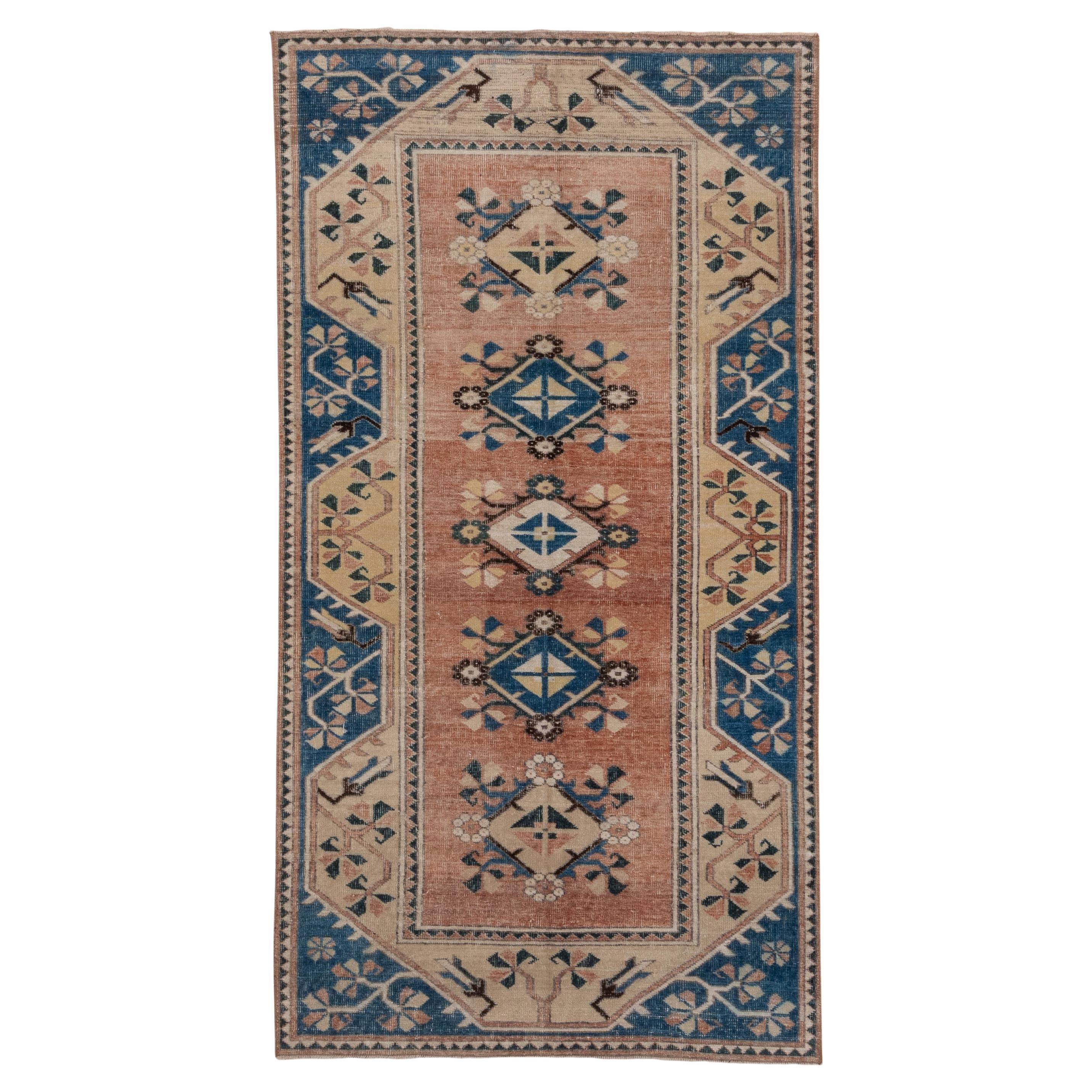 Türkischer Oushak-Teppich im Vintage-Stil, Lachs FIeld, blaue und elfenbeinfarbene Bordüren