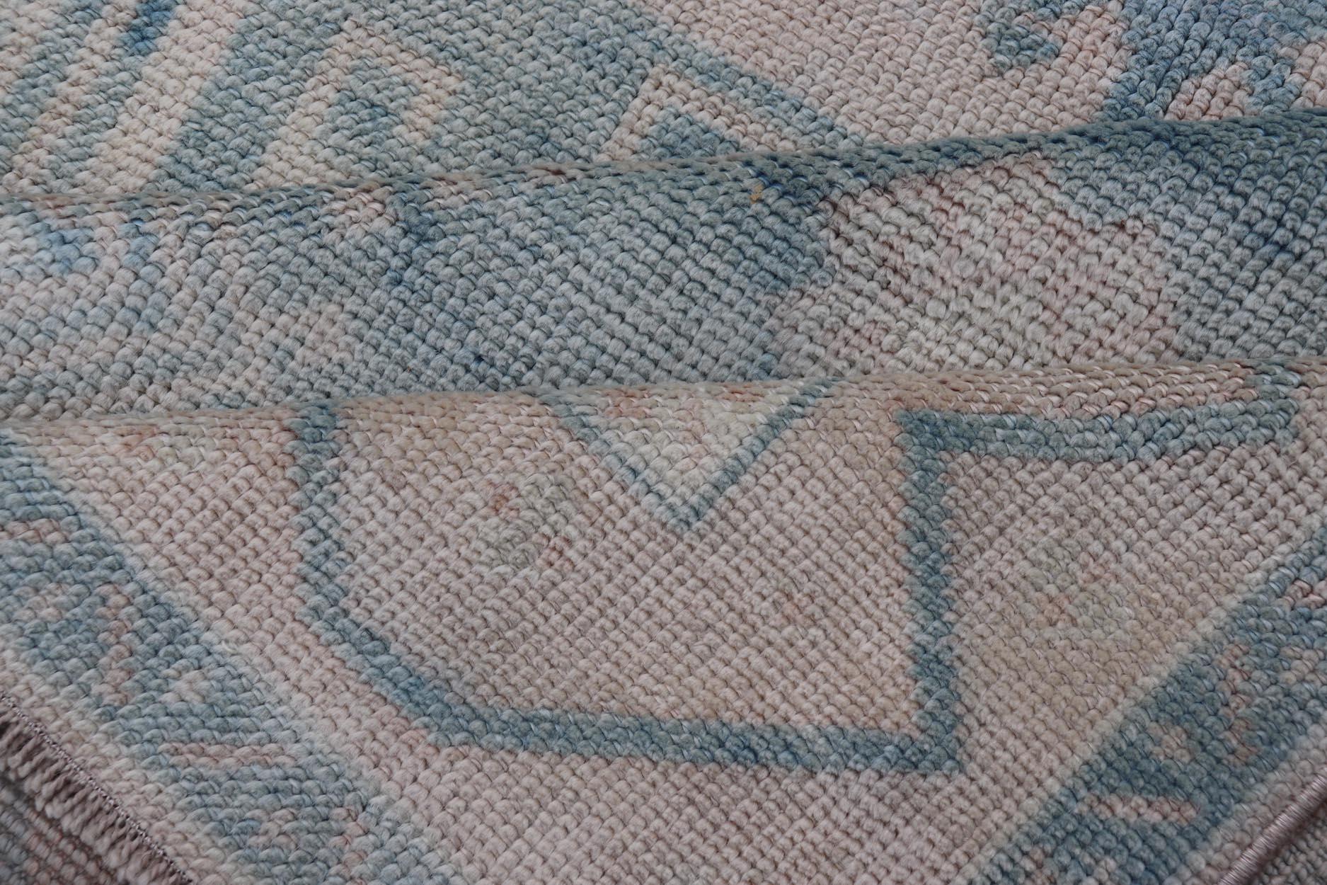 Vintage Türkisch Oushak Teppich Soft Blau und Beige Medallion Design 4'4 x 6'1 im Angebot 6