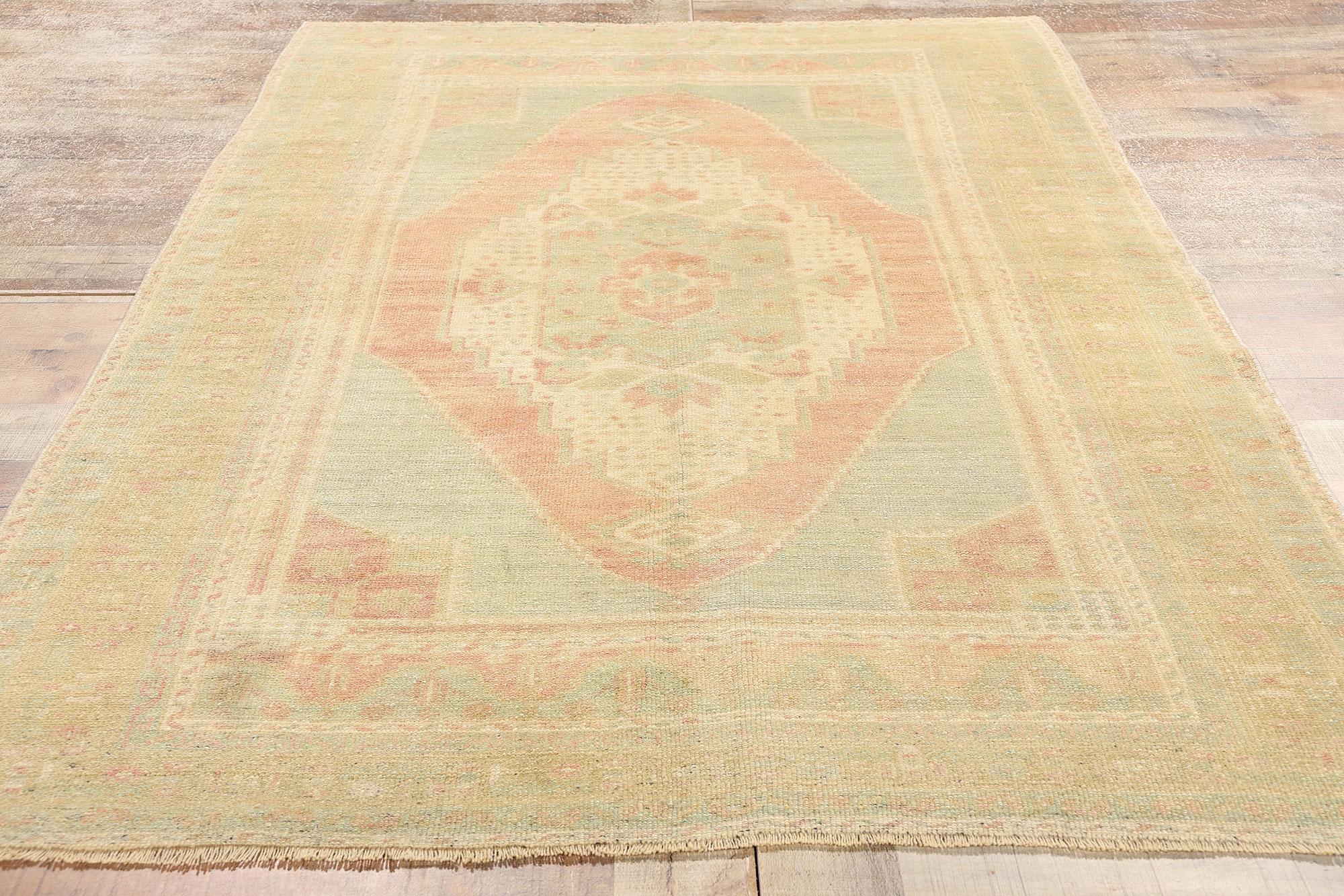Vintage Turkish Oushak Rug, Timeless Tranquility Meets Anatolian Enchantmentt In Good Condition For Sale In Dallas, TX