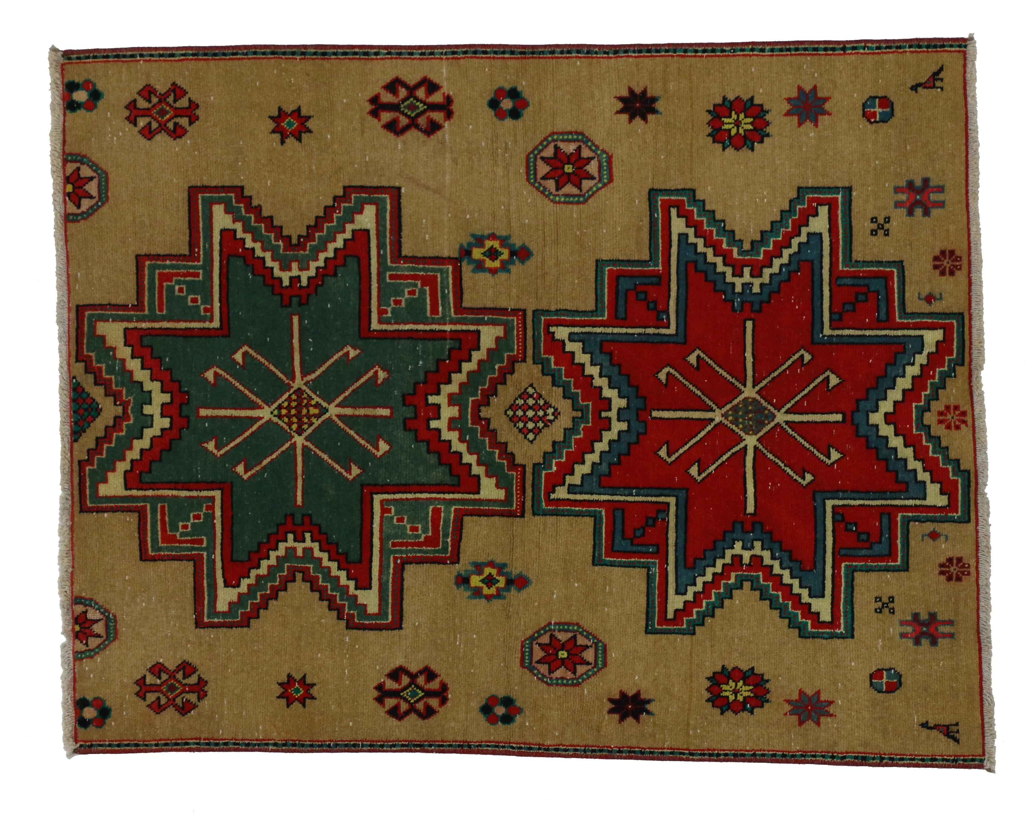 Vintage Turkish Oushak Rug, Tribal Rug for Kitchen, Bath, Foyer or Entryway In Good Condition For Sale In Dallas, TX