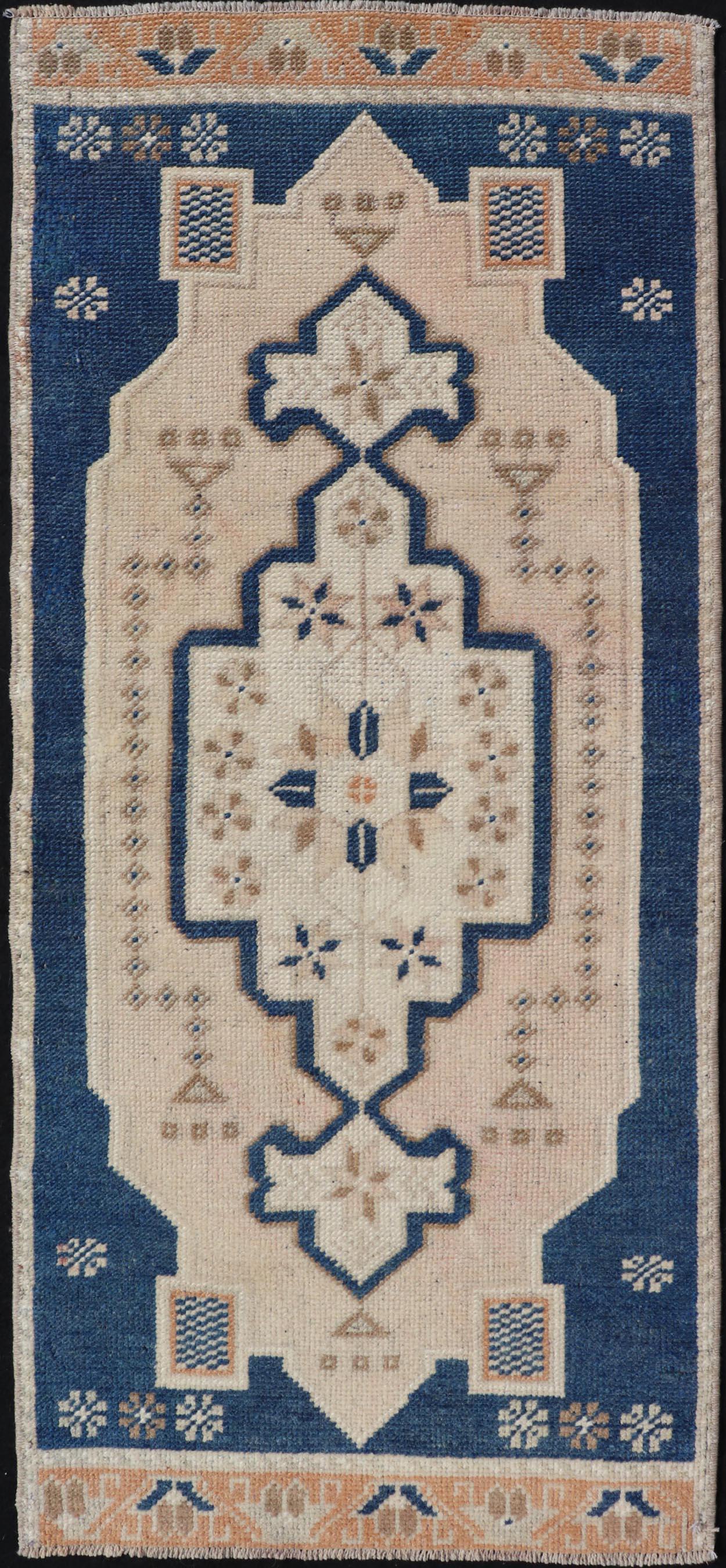 Tapis Oushak turc vintage à motifs de médaillons subgéométriques sur toute la surface 1'7 