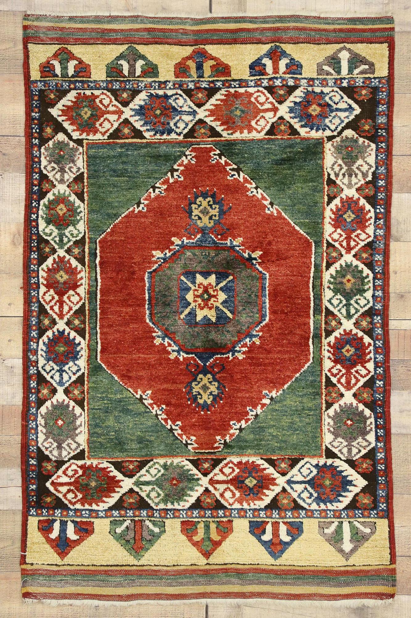 Türkischer Oushak-Teppich im Vintage-Stil der amerikanischen Handwerkskunst im Stammesstil (Wolle) im Angebot