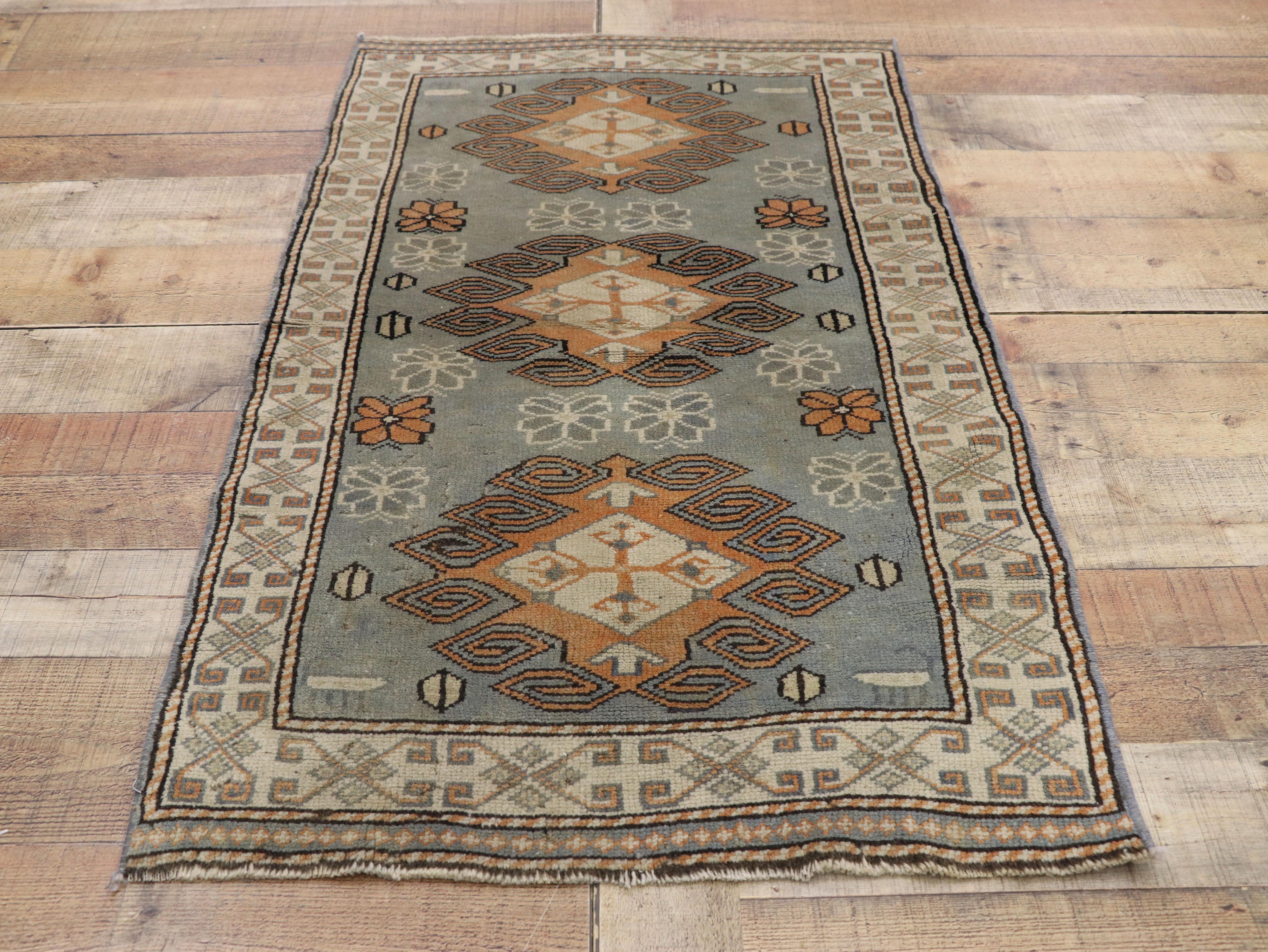 Vintage Turkish Oushak Rug with Artisan Belgian Style and Soft Colors For Sale 2