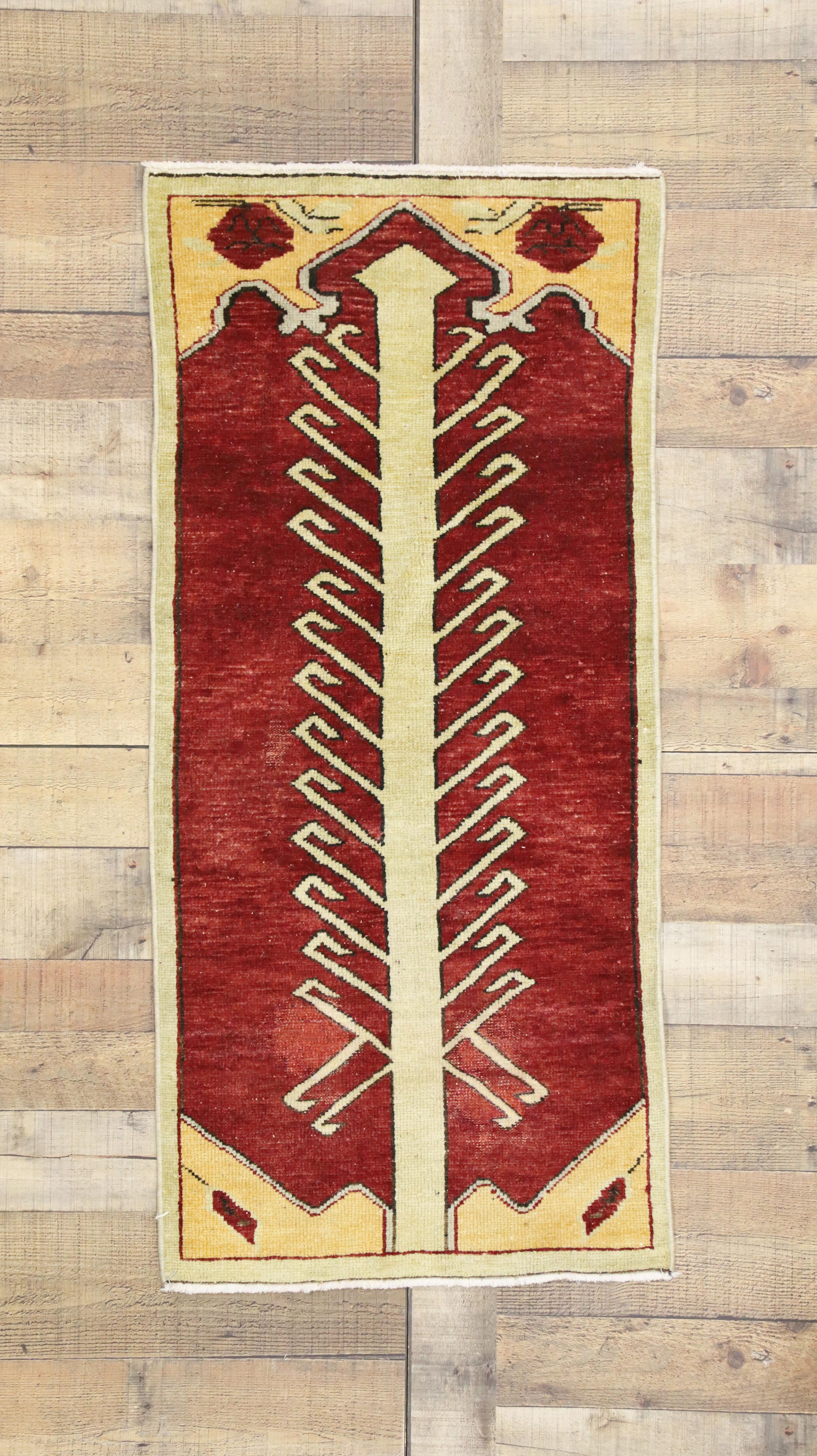 Vintage Turkish Oushak Rug with Boho Tribal Style, Prayer Rug For Sale 1