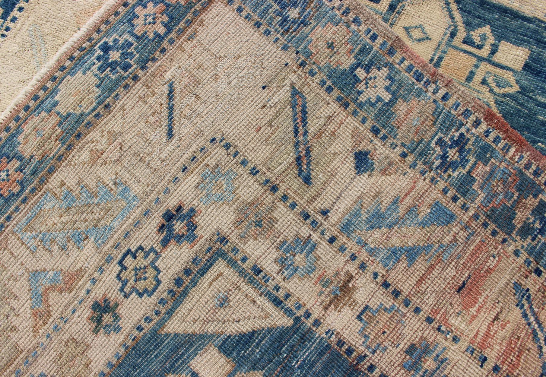 Vintage Türkisch Oushak Teppich mit Bold Indigo Medaillons und Creme Feld 4'6 x 7'3 im Angebot 3