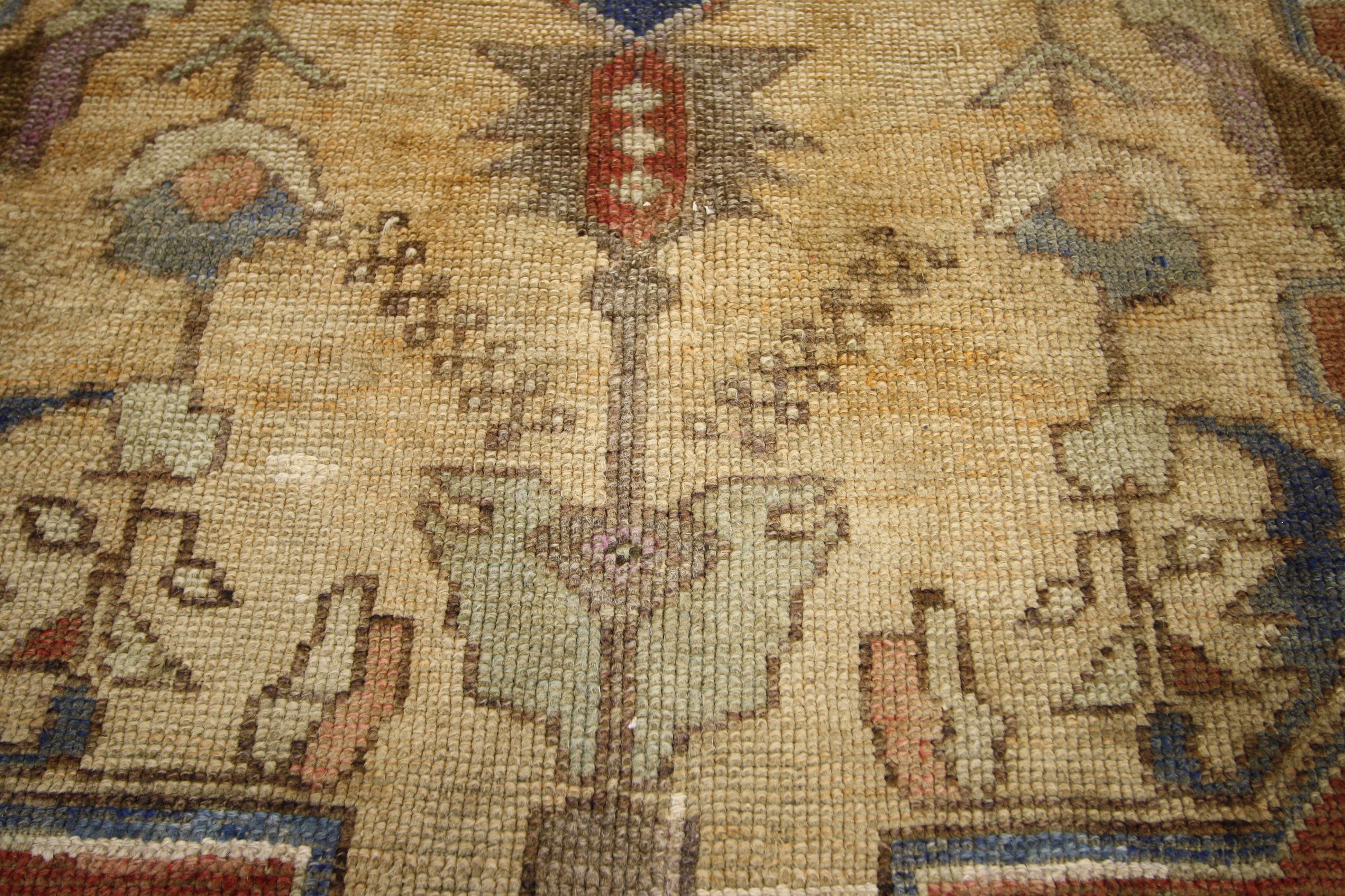 Rustique Tapis turc Oushak vintage, style artisanal rencontre le provincial français en vente
