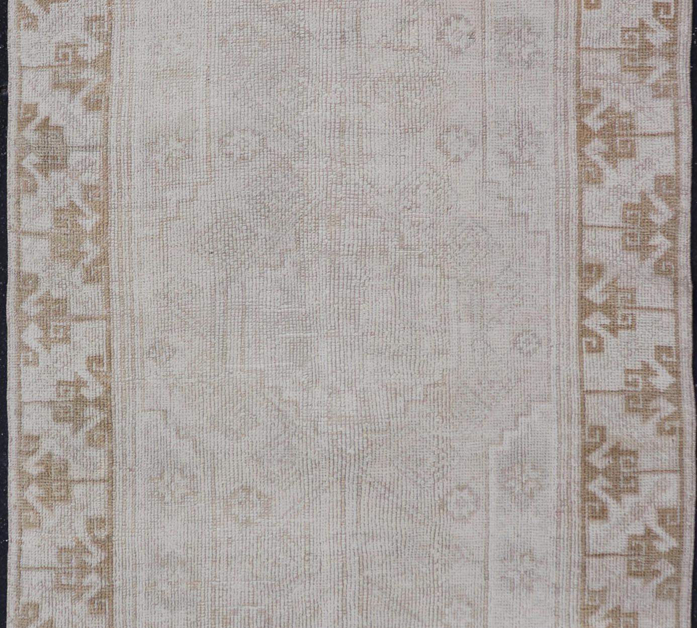 Wool Vintage Turkish Oushak Rug with Cream and Taupe Accents 3'9