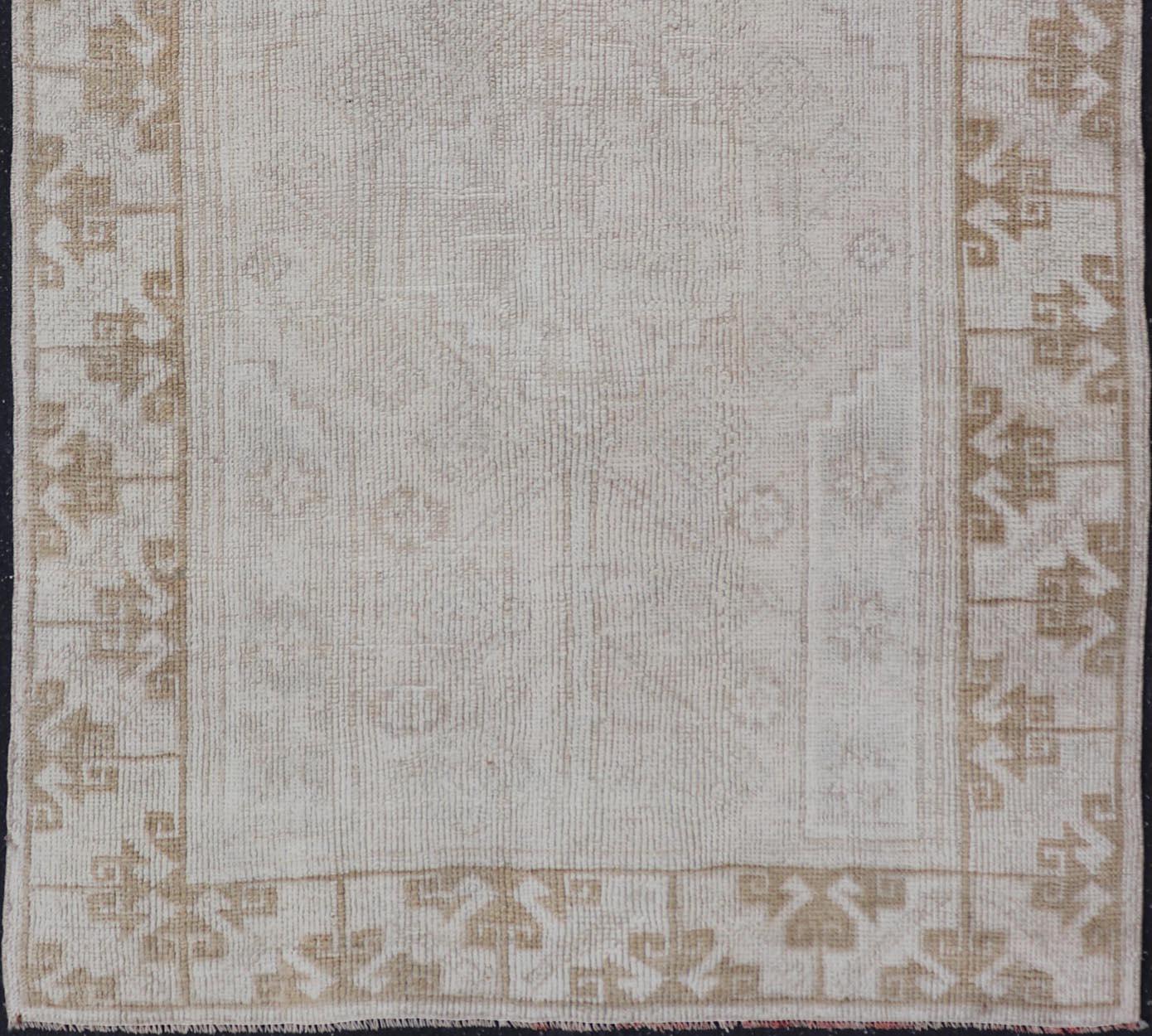 Vintage Turkish Oushak Rug with Cream and Taupe Accents 3'9