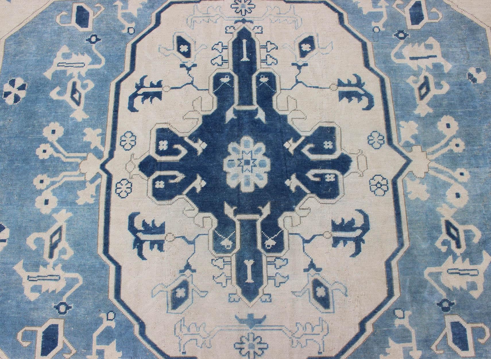 Mid-20th Century Vintage Turkish Oushak Rug with Dark and Light Blue in Medallion Design For Sale