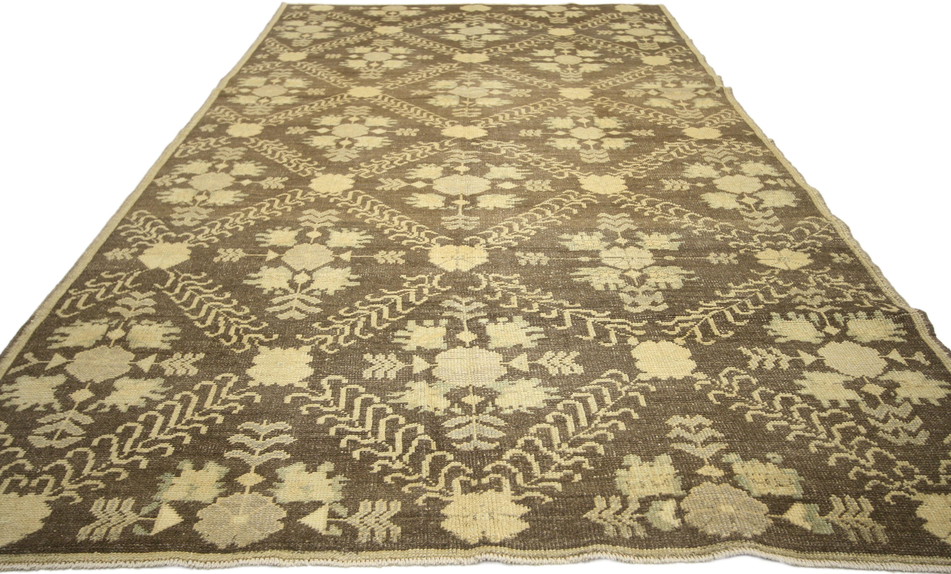 Hand-Knotted Vintage Turkish Oushak Rug with English Cottage Style For Sale