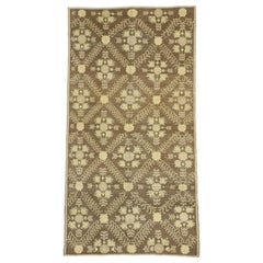 Tapis turc vintage d'Oushak avec style cottage anglais