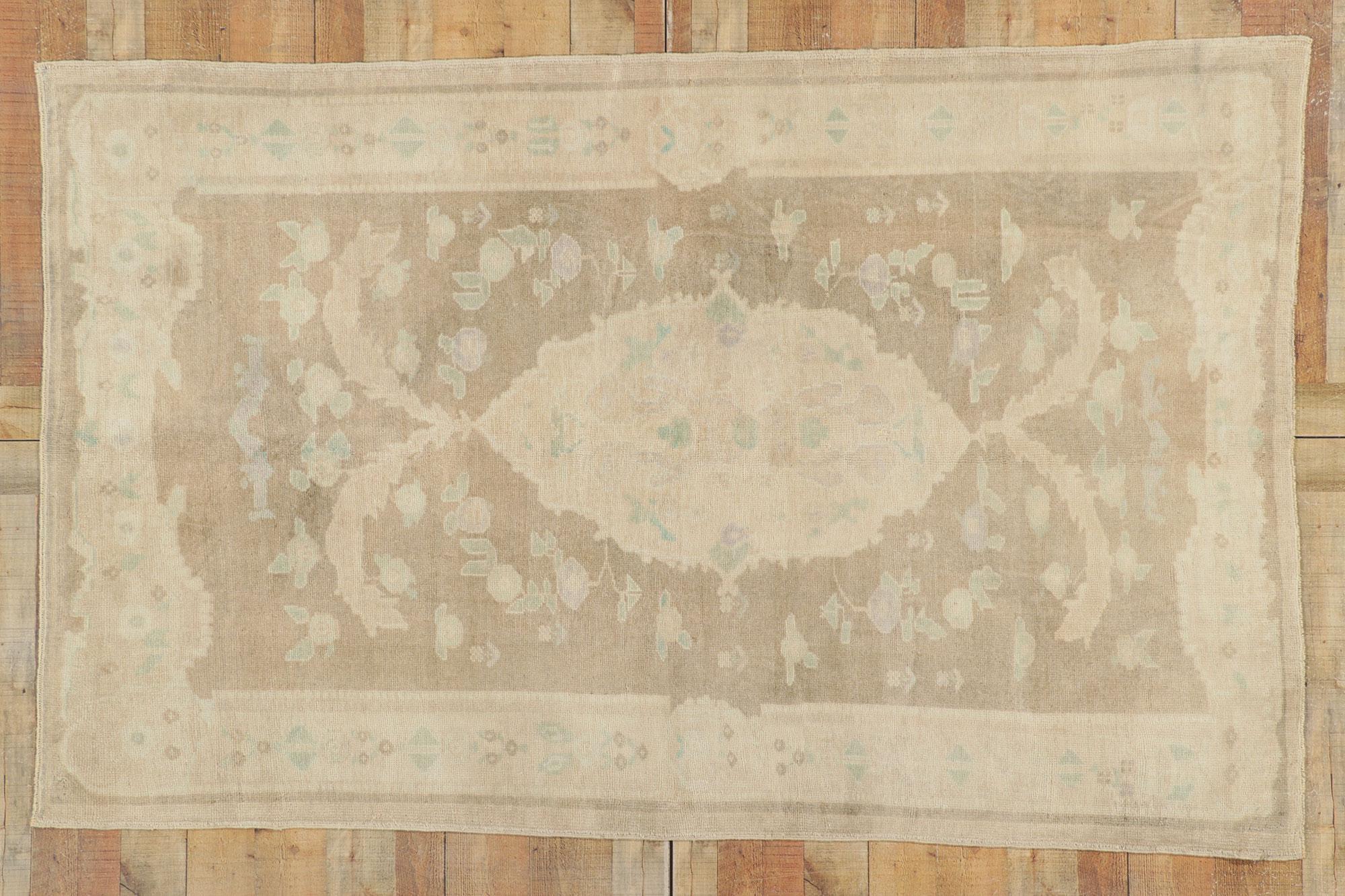 Vintage Turkish Oushak Rug with Faded Soft Earth-Tone Colors For Sale 3