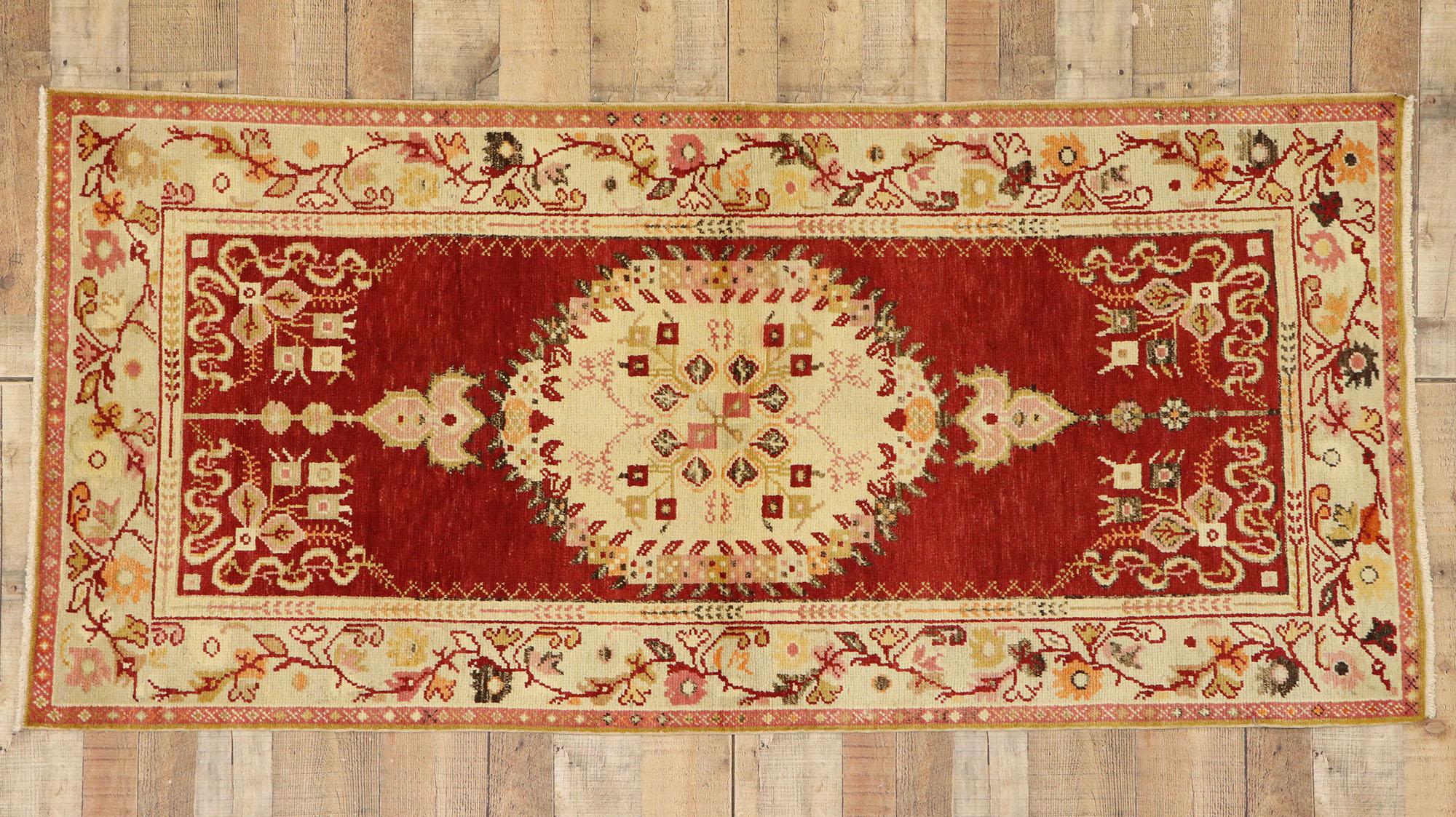 Vintage Turkish Oushak Rug with French Rococo Style, Entry or Foyer Rug For Sale 2