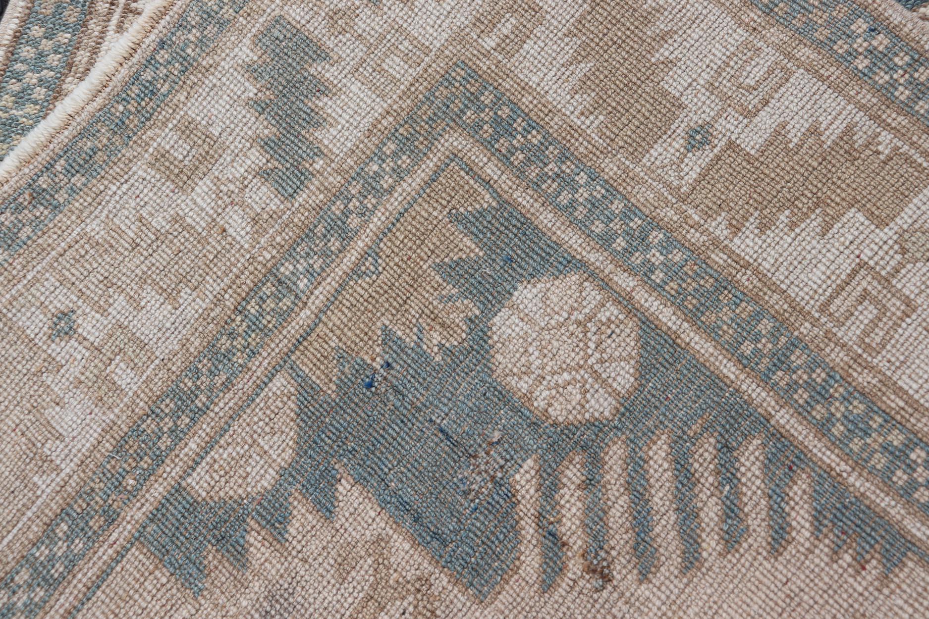 XX secolo Tappeto Oushak turco vintage con medaglioni geometrici 3'10
