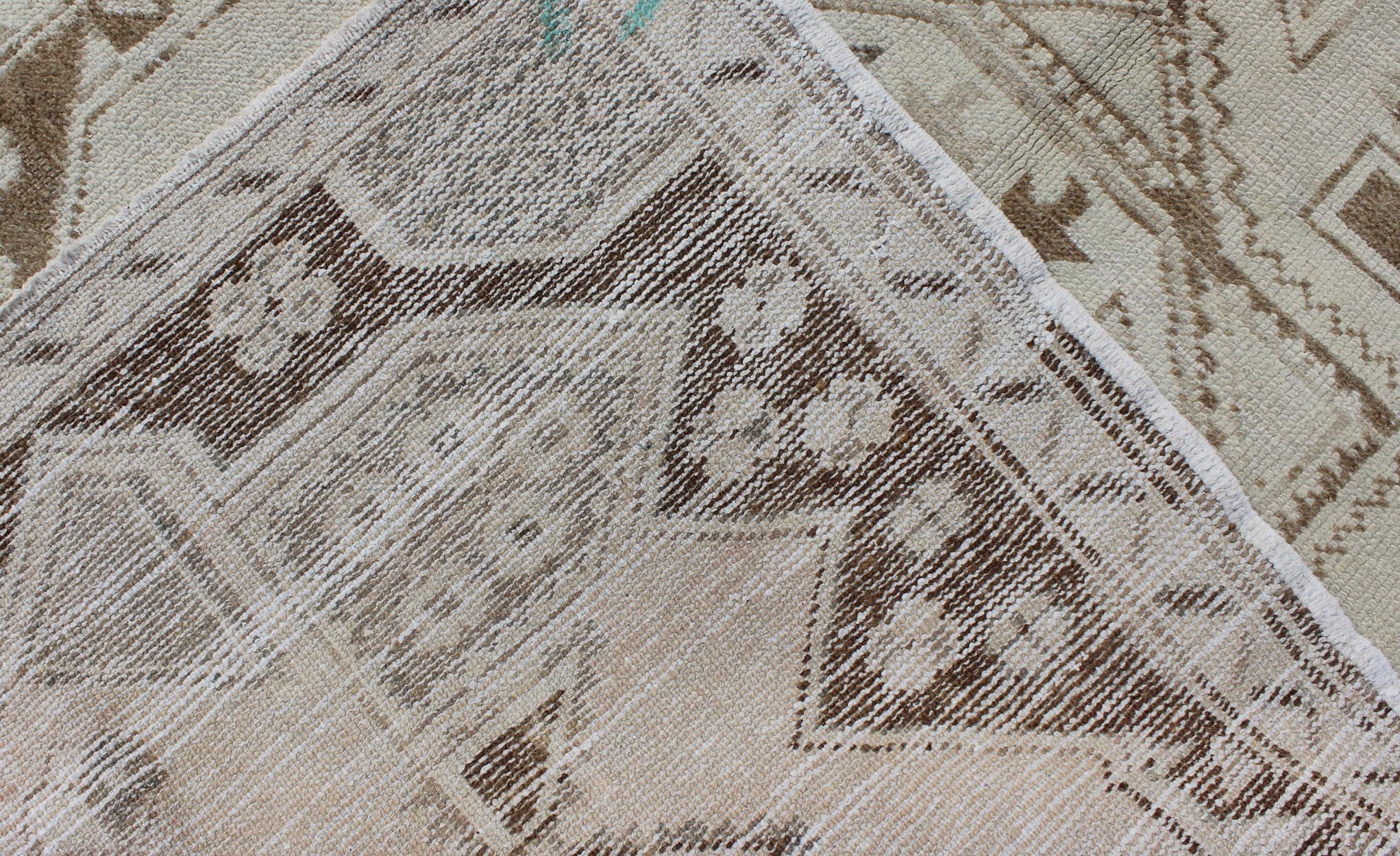 Vintage Turkish Oushak Rug with Intricate Geometric Motifs 3'11 x 5'7 In Good Condition For Sale In Atlanta, GA