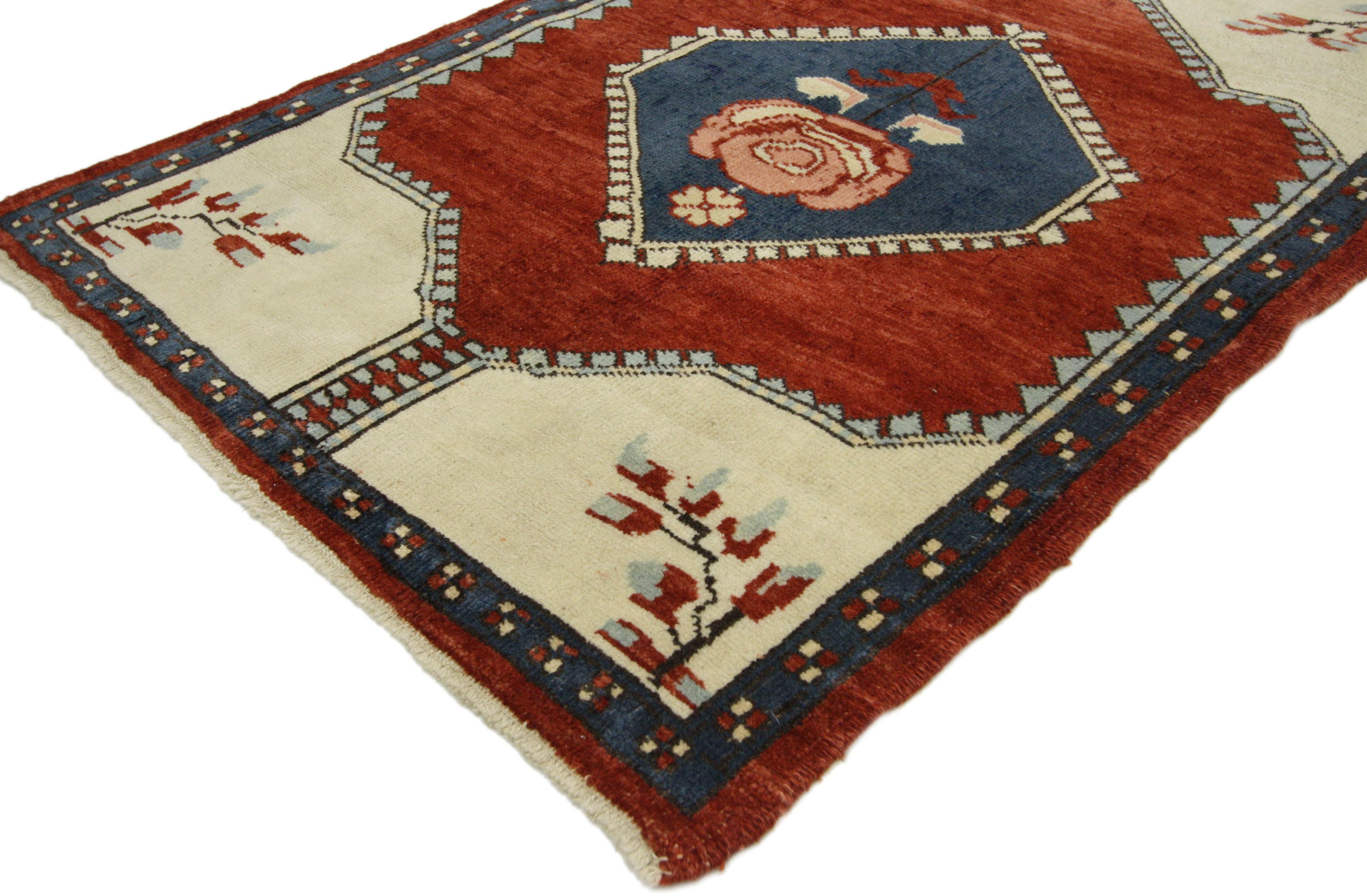 Vintage Turkish Oushak Rug with Jacobean Style In Good Condition For Sale In Dallas, TX