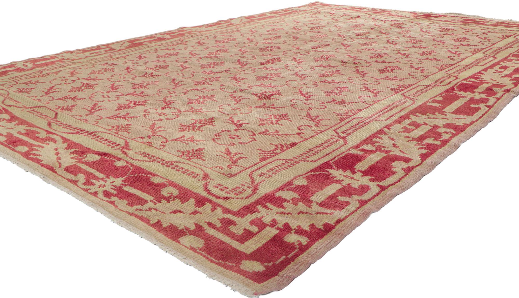 50342, tapis vintage turc Oushak avec bordure en treillis et feuilles, style traditionnel. Ce tapis turc Oushak vintage en laine nouée à la main présente un motif floral en treillis rouge sur un fond rose clair abrasé. Des fleurs abstraites rouges