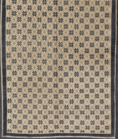 Tappeto vintage in Oushak turco con motivi a reticolo e forme di stelle di Natale 4'4 X 9'9