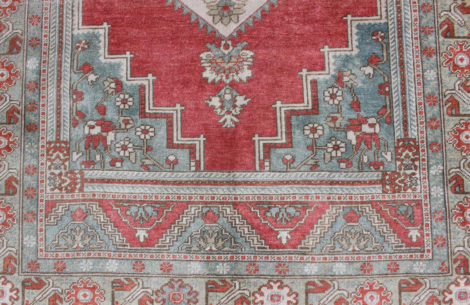20th Century Vintage Turkish Oushak Rug with Medallion Design in Pink Red and Gray Blue For Sale