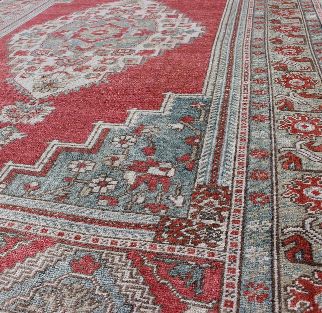 Vintage Turkish Oushak Rug with Medallion Design in Pink Red and Gray Blue For Sale 1