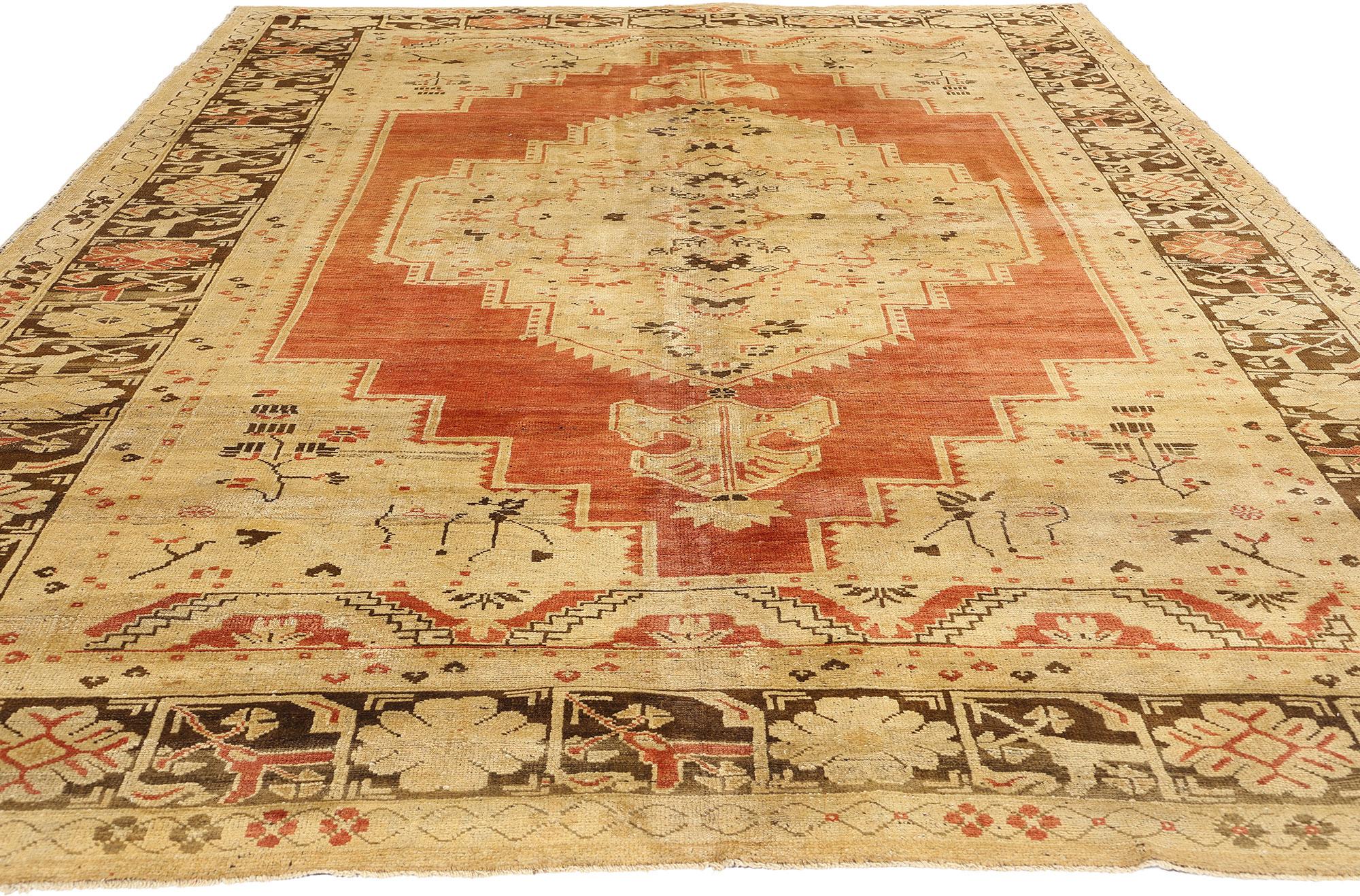 Türkischer Oushak-Teppich im Vintage-Stil mit rustikalem Mid-Century-Modern-Stil im Zustand „Gut“ im Angebot in Dallas, TX