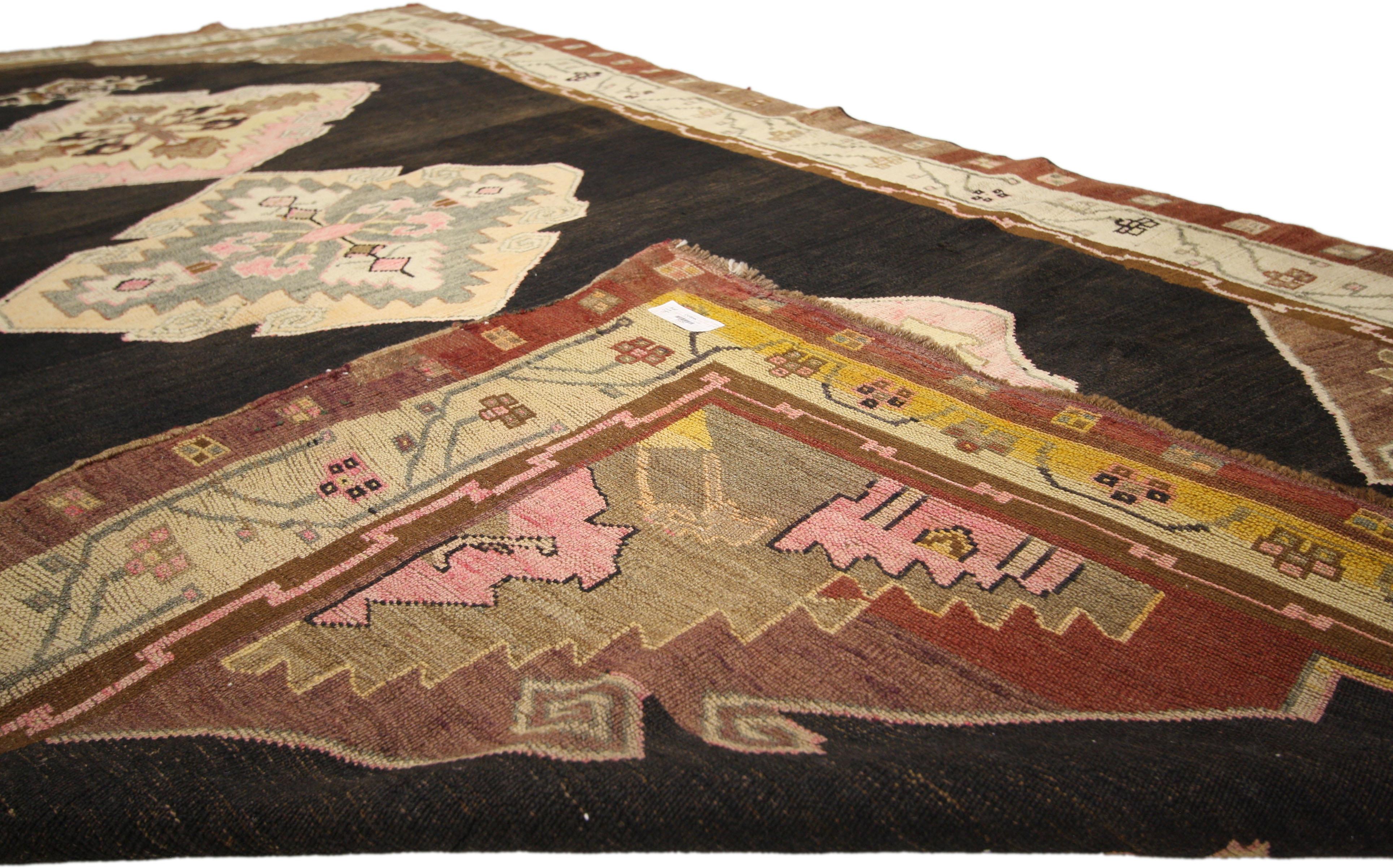 Alfombra turca de Oushak en tonos tierra de 1930 de estilo tradicional Anudado a mano en venta