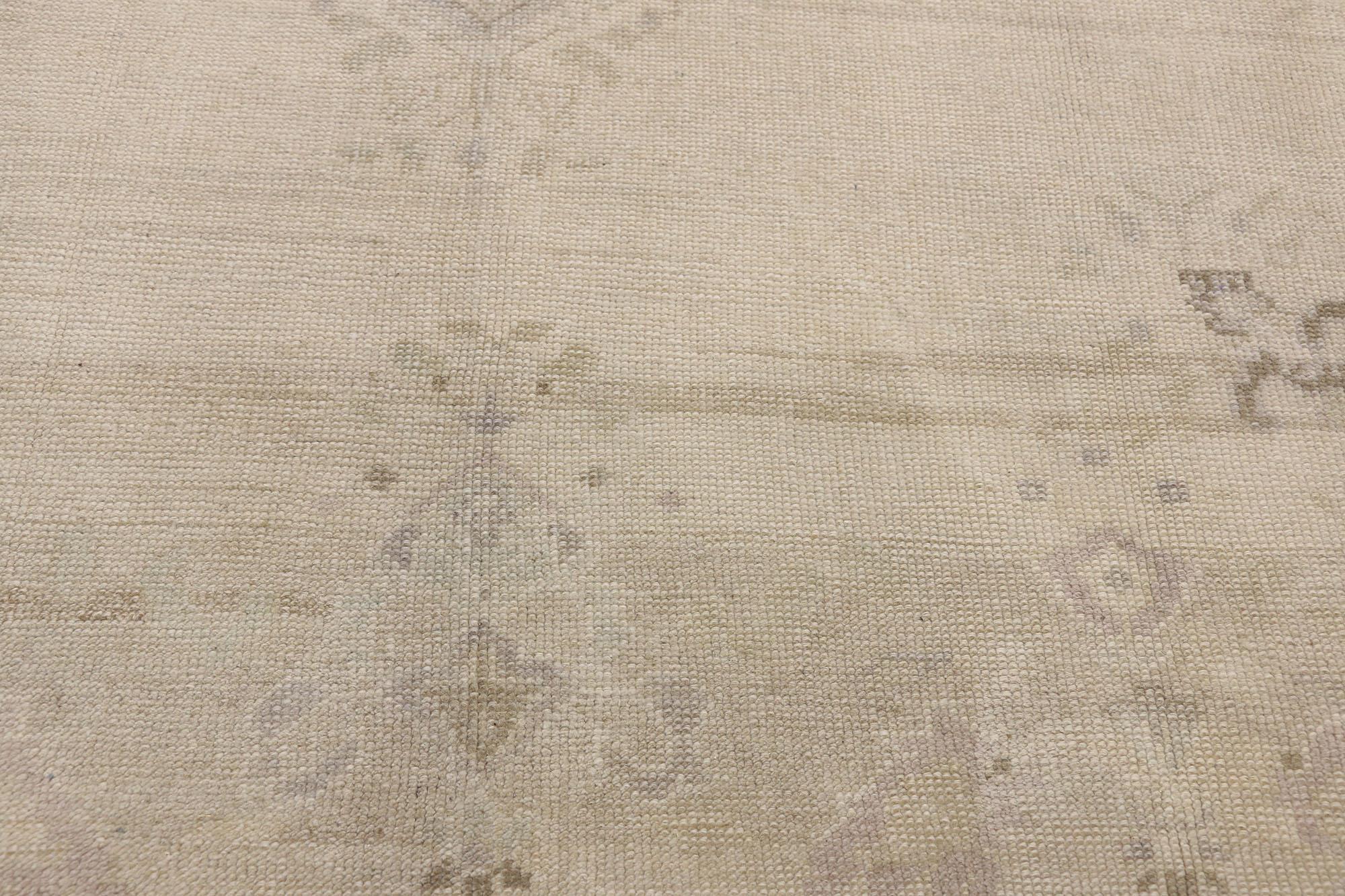 Noué à la main Tapis turc vintage d'Oushak avec style Mission et couleurs sourdes en vente