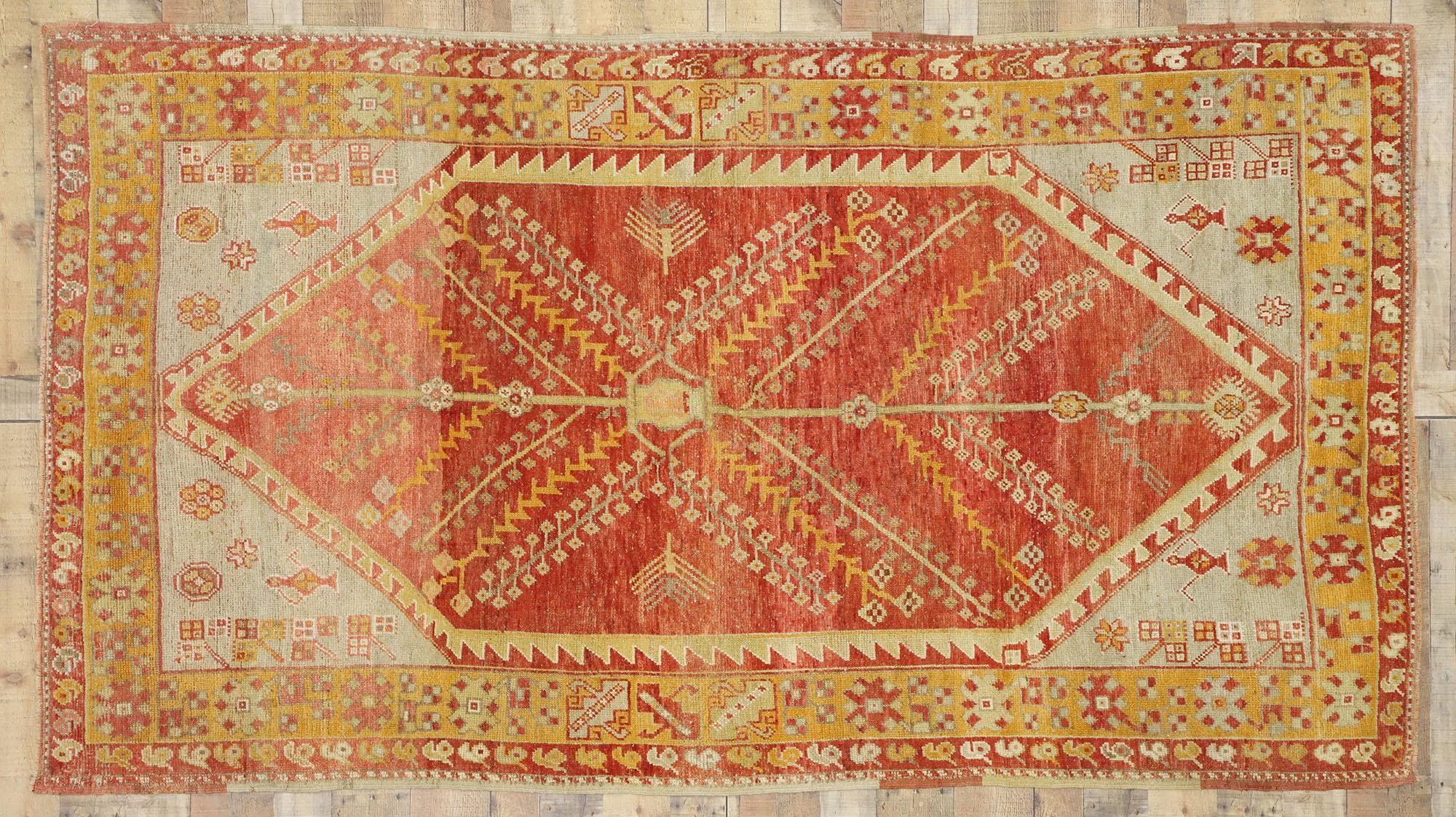 Vintage Turkish Oushak Rug with Modern Northwestern Style For Sale 2