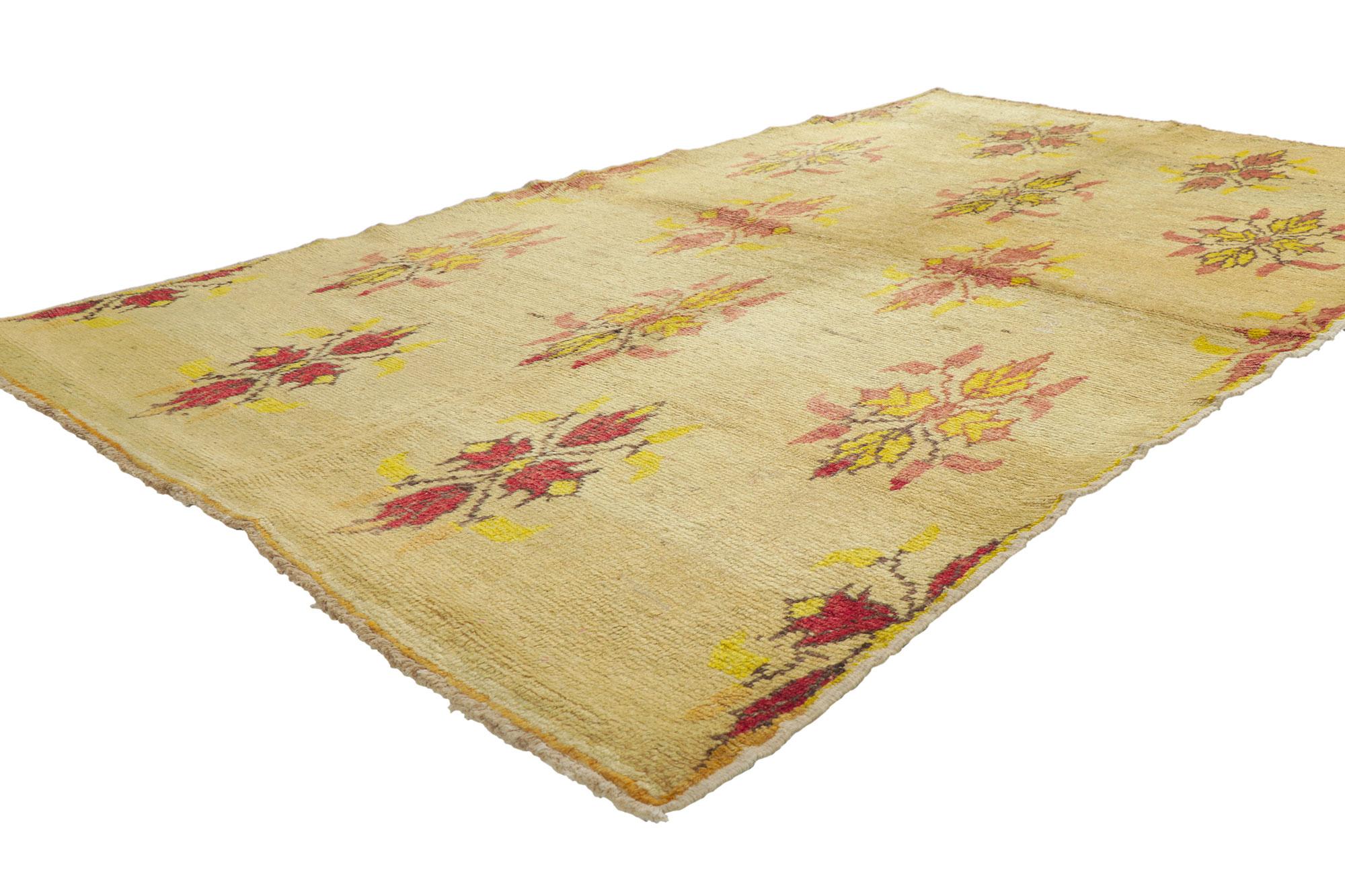 50141 Vintage Turkish Oushak Rug with Modern Rustic and Biophilic Prairie Style 04'06 X 07'01. Reflecting elements of the Prairie School Movement and Biophilic design, this hand knotted wool vintage Turkish Oushak rug features an all-over botanical