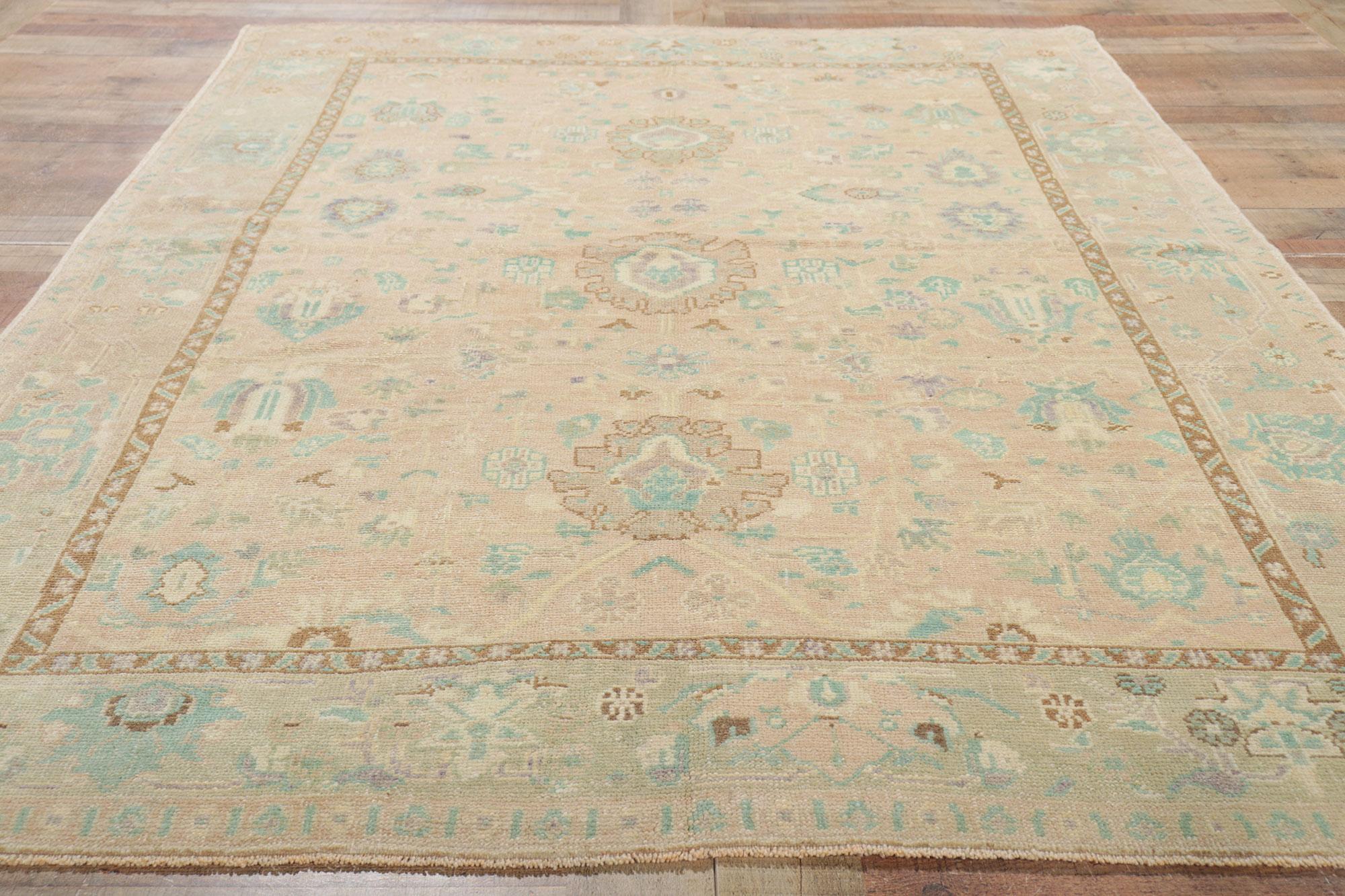 Vieux tapis turc Oushak avec style de cottage gustavien suédois en vente 5
