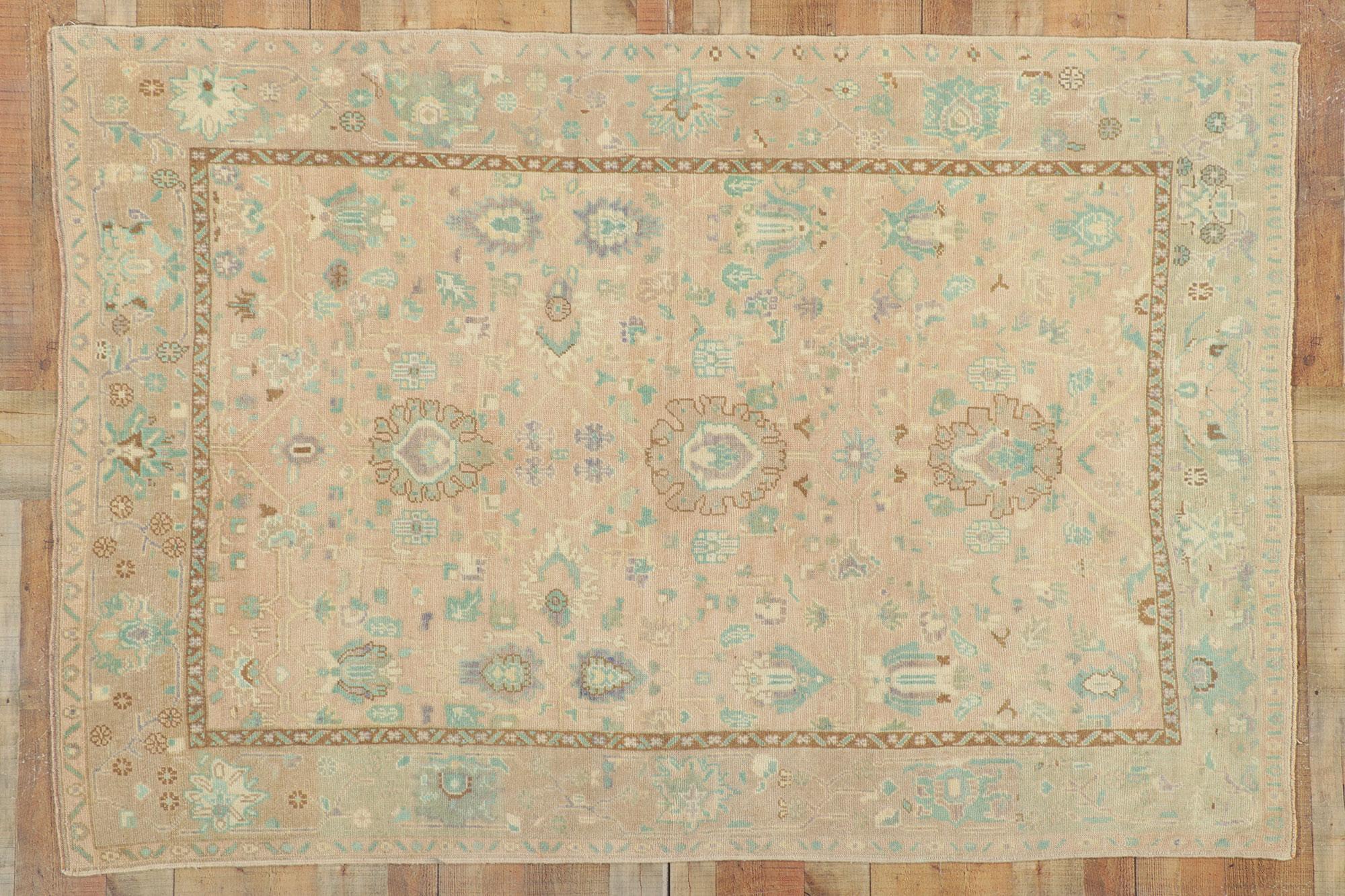 Vieux tapis turc Oushak avec style de cottage gustavien suédois en vente 8