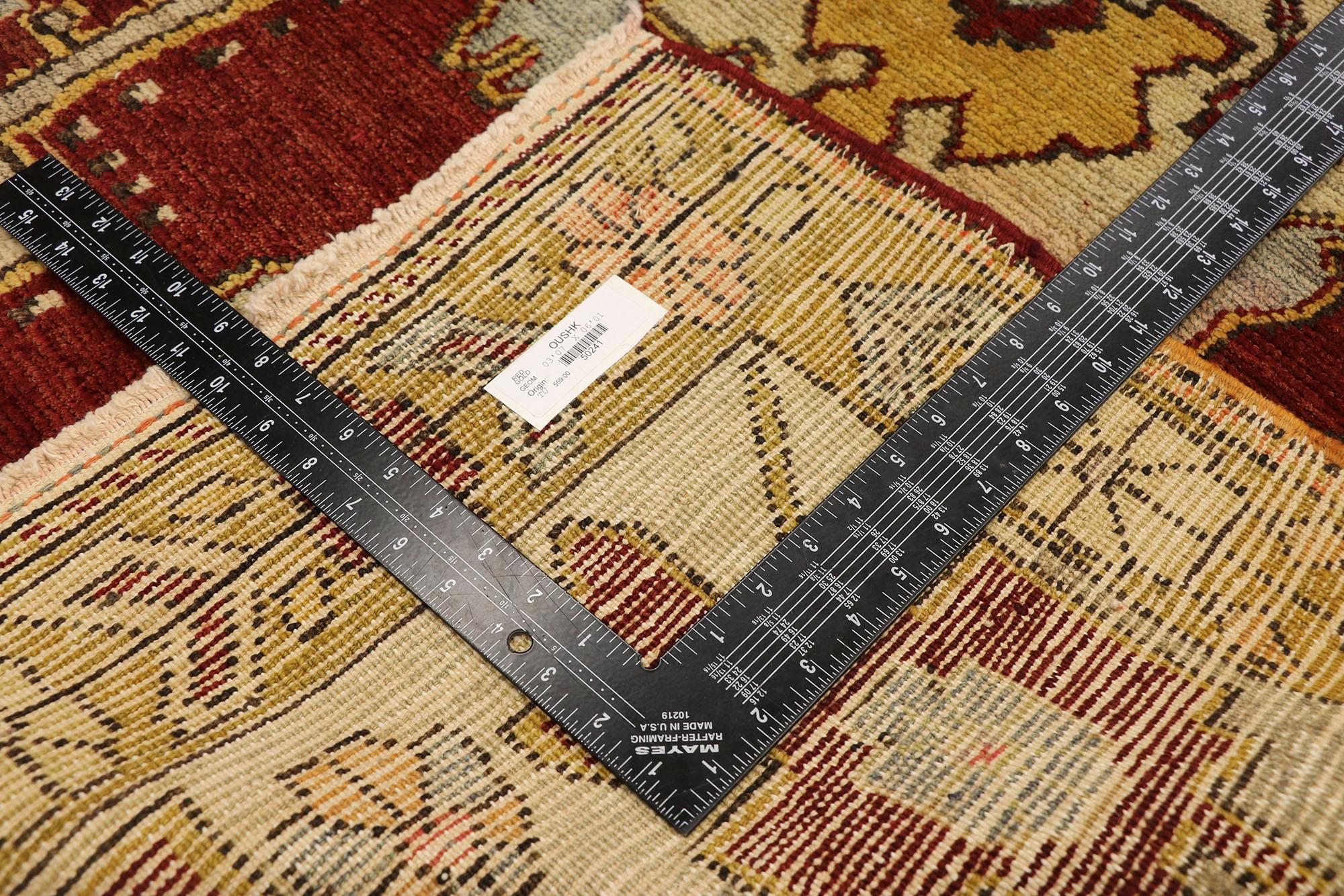 Alfombra de acento turca vintage Oushak con estilo de casa señorial inglesa Tudor siglo XX en venta