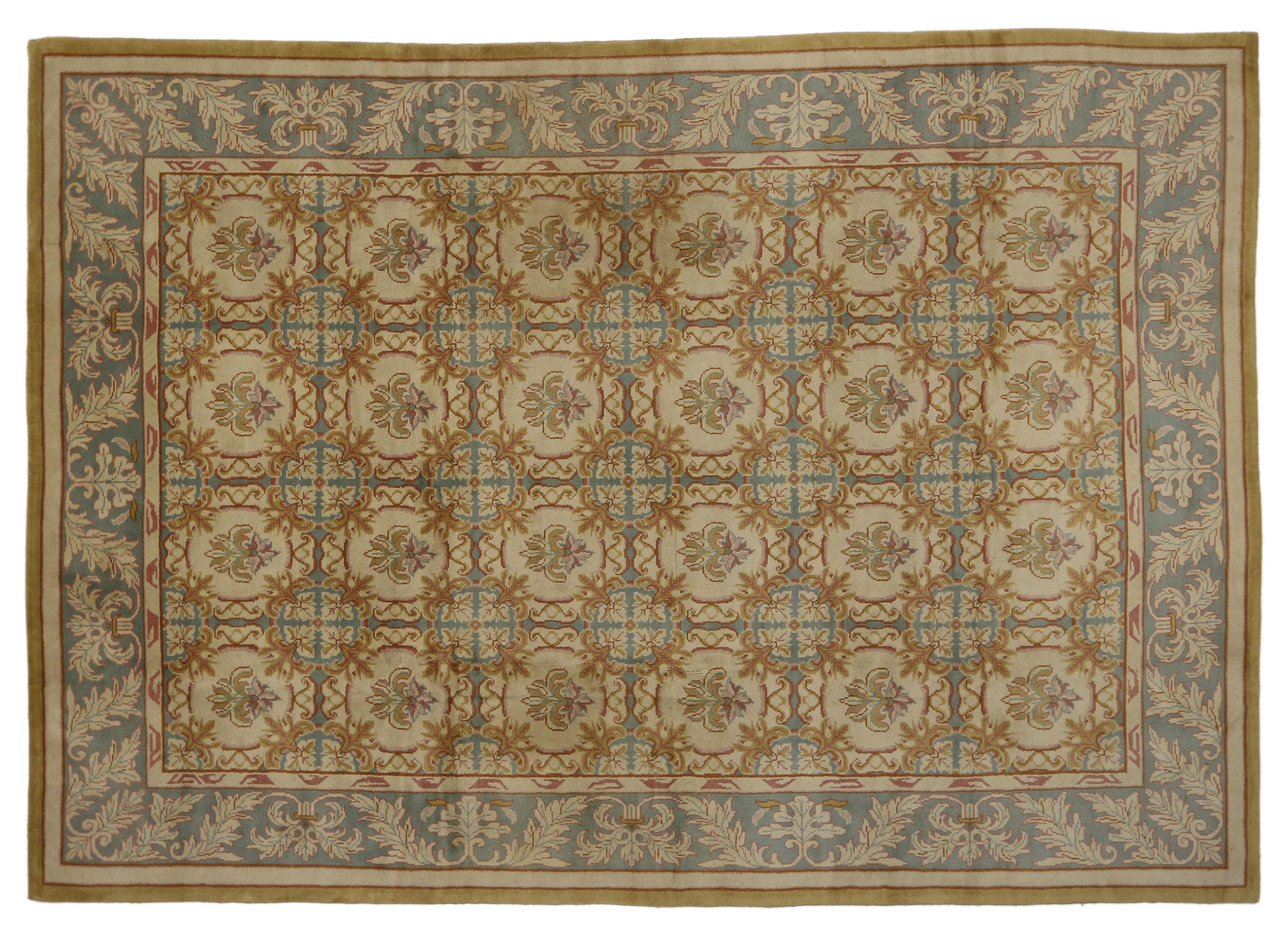 Vintage Turkish Oushak Rug with Neoclassical European Style and Soft Colors In Good Condition For Sale In Dallas, TX