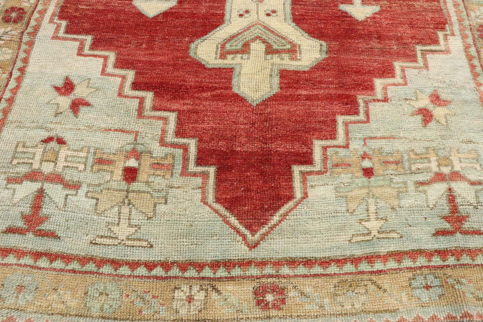 Vintage Turkish Oushak Rug with New England Cape Cod Style In Good Condition For Sale In Dallas, TX
