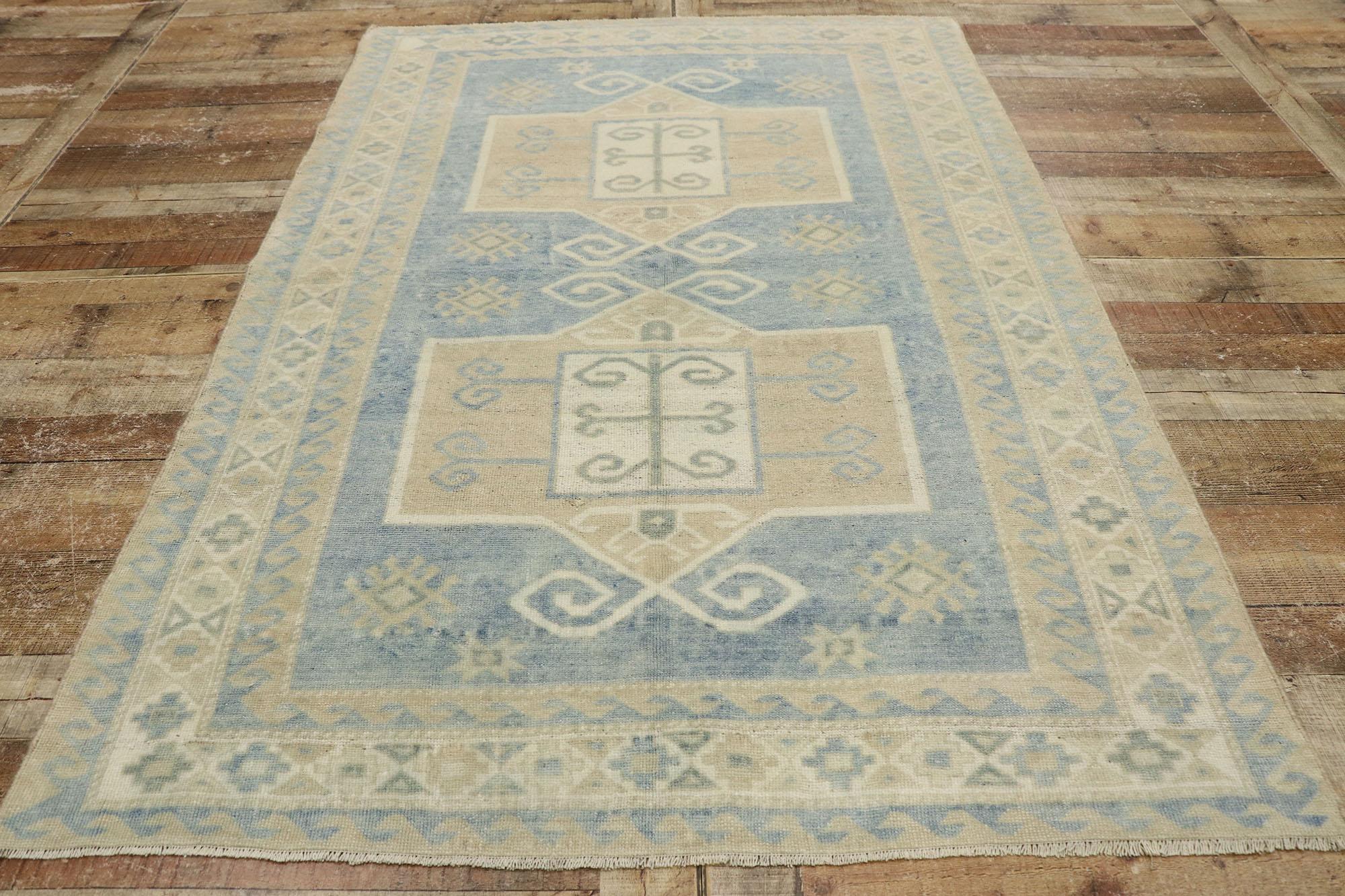 Vintage Turkish Oushak Rug with Relaxed Coastal Style For Sale 1