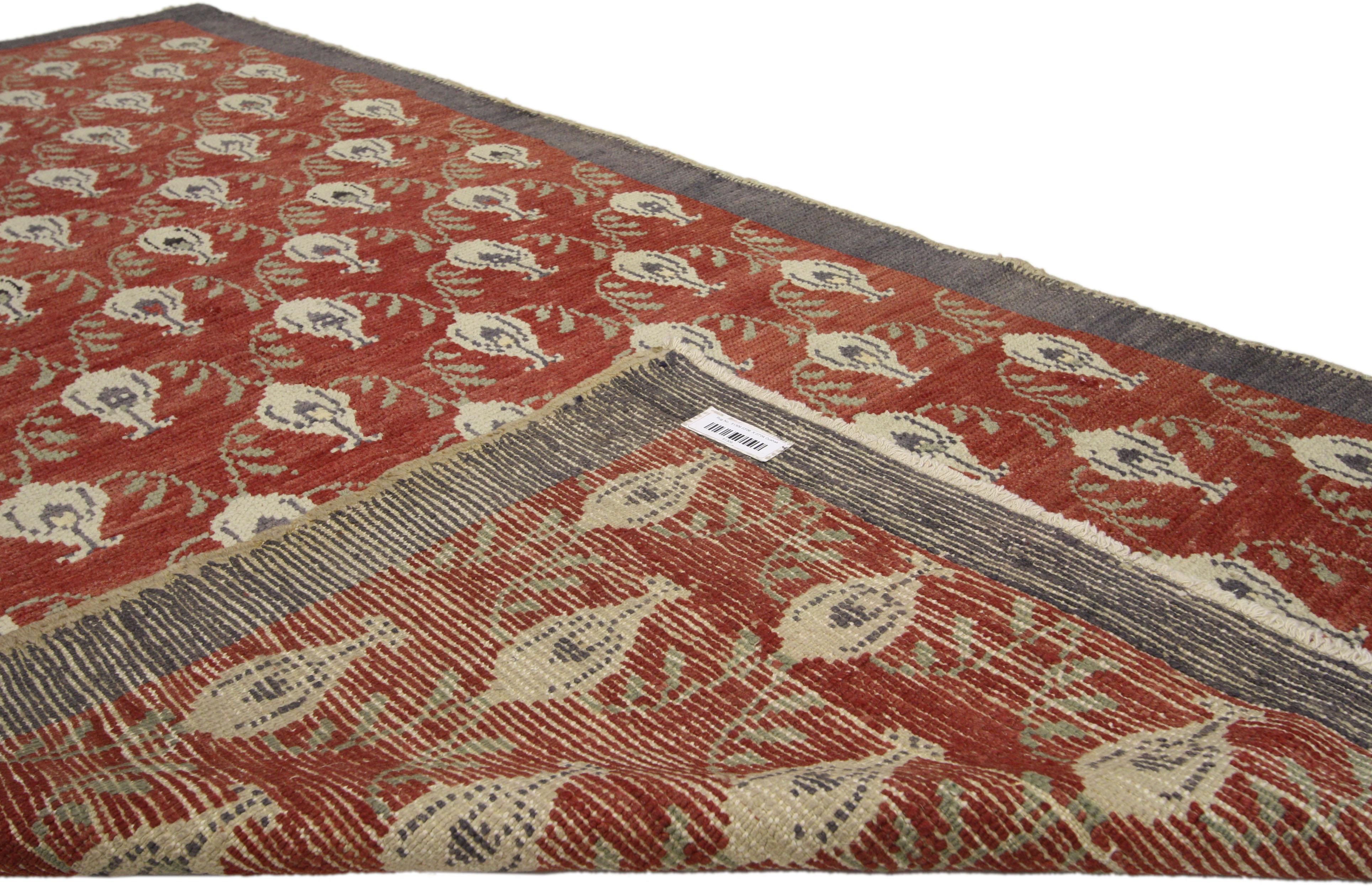 Vintage Turkish Oushak Rug with Romantic Craftsman Style In Good Condition For Sale In Dallas, TX