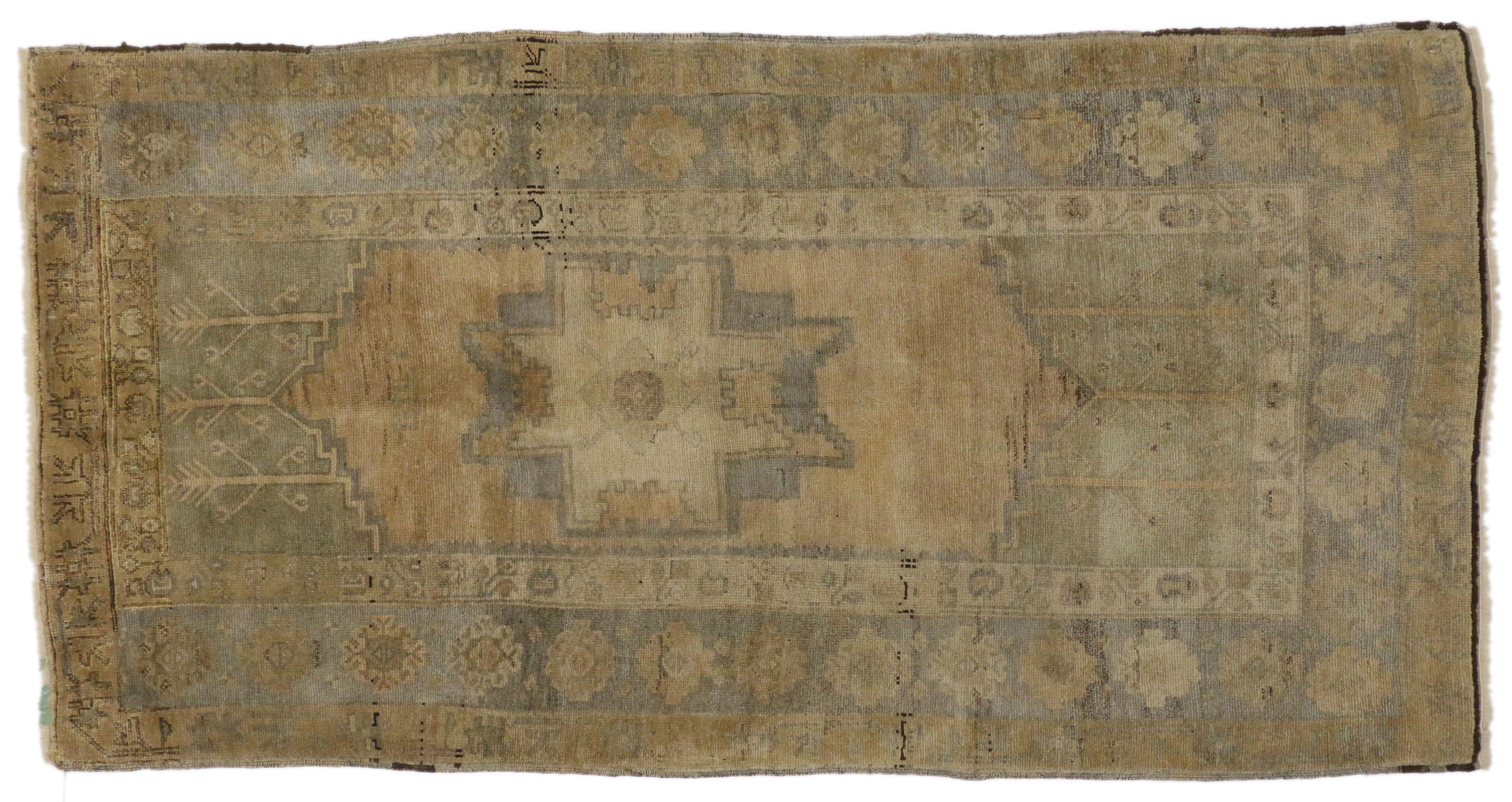 20th Century Vintage Turkish Oushak Rug with Rustic American Colonial Style For Sale