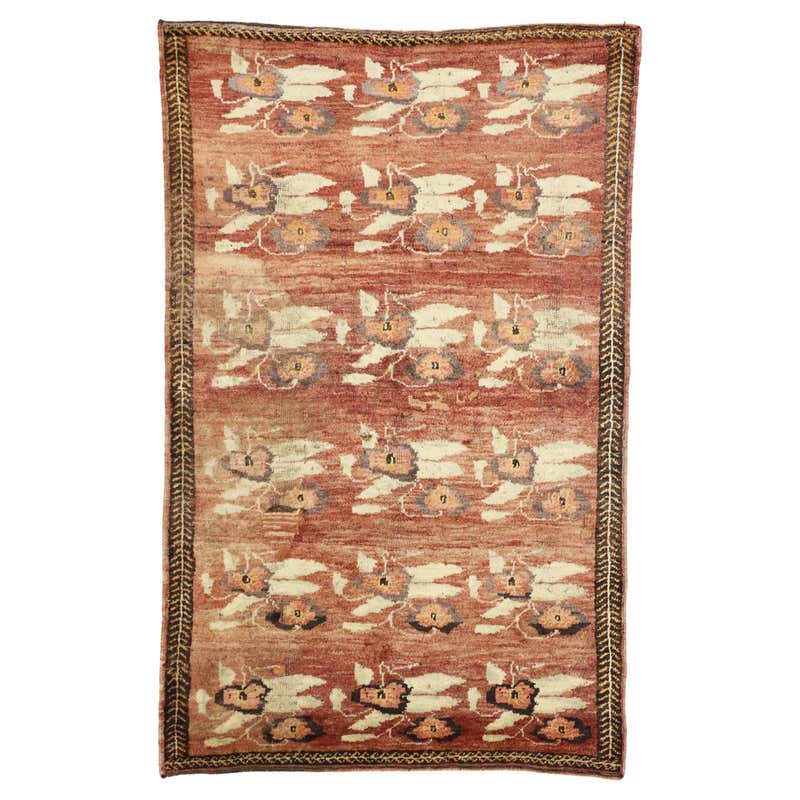 Modern Oushak Turkish Rug with Light Earth-Tone Colors For Sale at 1stDibs