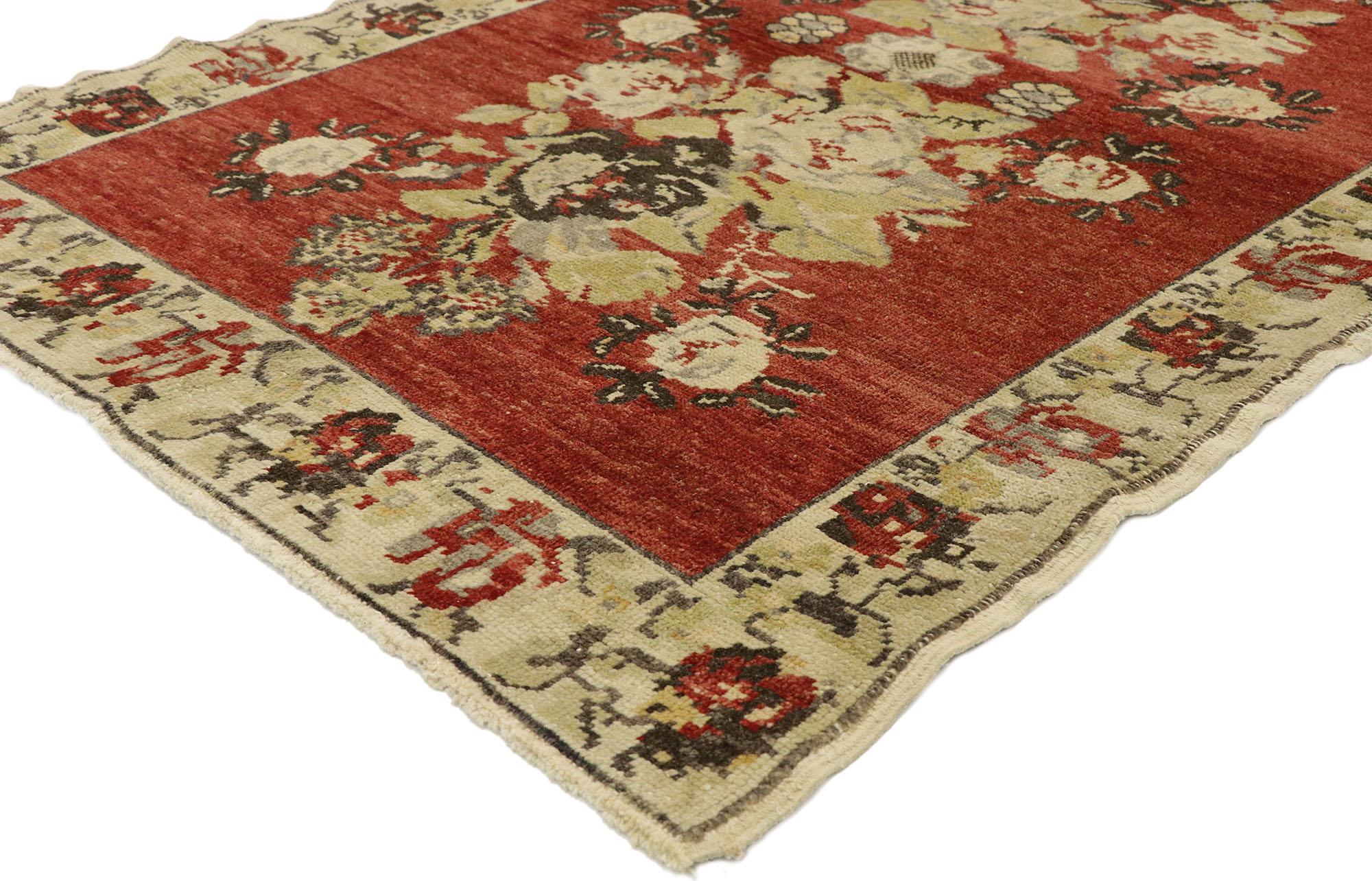 ?52978, vintage Turkish Oushak rug with rustic English Tudor Manor House style. ?Warm and inviting combined with romantic connotations, this hand knotted wool vintage Turkish Oushak rug beautifully embodies a rustic English Tudor Manor House style.