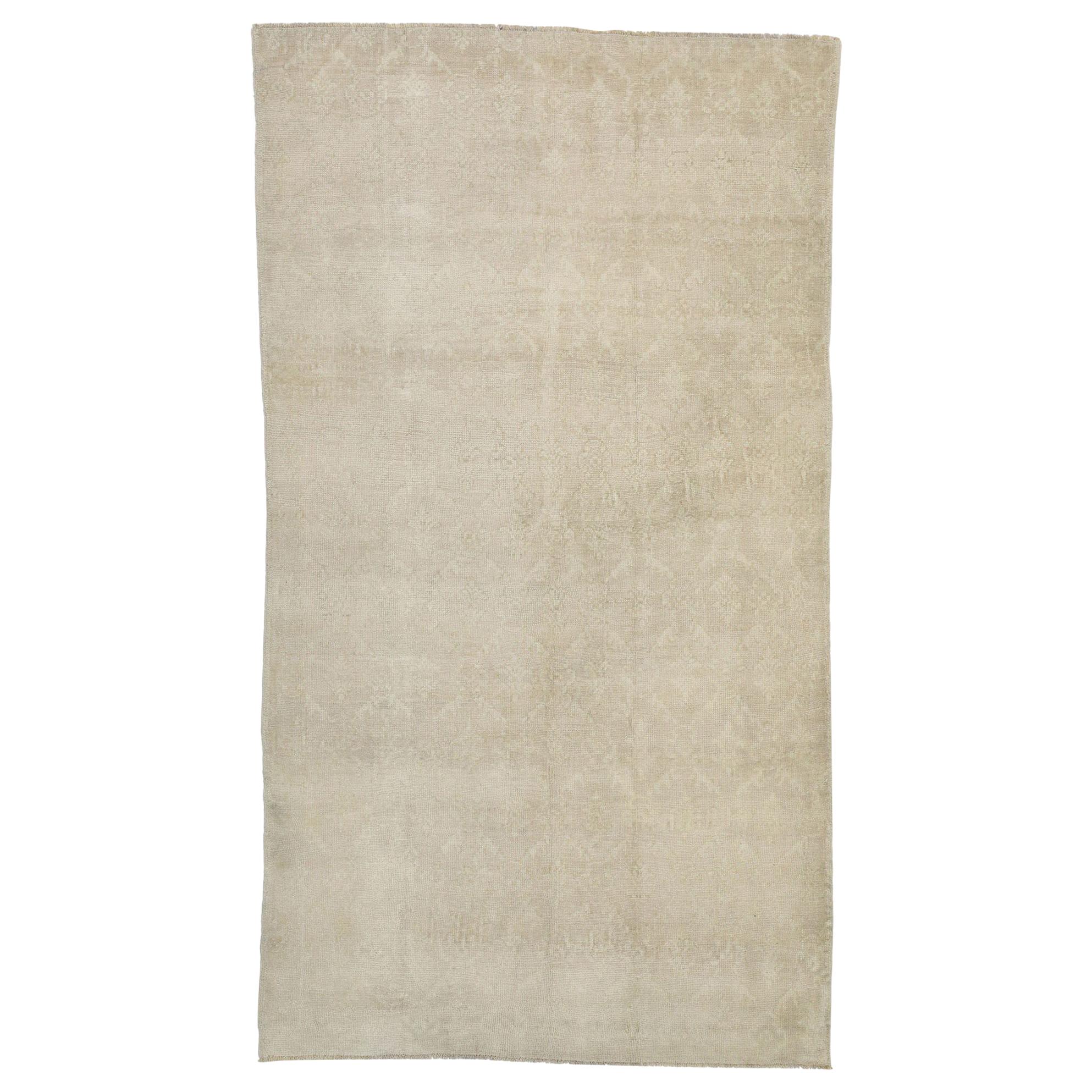 Tappeto turco vintage Oushak con Shaker Style e colori neutri